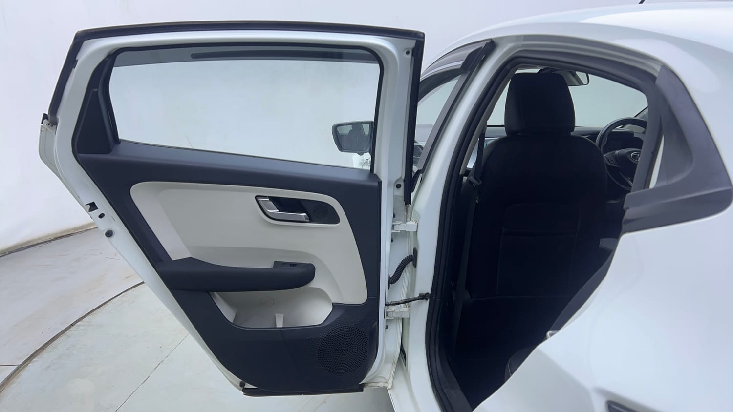 Used 2022 Tata Altroz XZ Plus Diesel Diesel Manual interior LEFT REAR DOOR OPEN VIEW