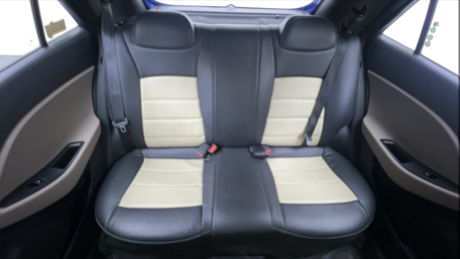 Used 2014 Hyundai Elite i20 Sportz 1.2 Petrol Manual interior REAR SEAT CONDITION VIEW