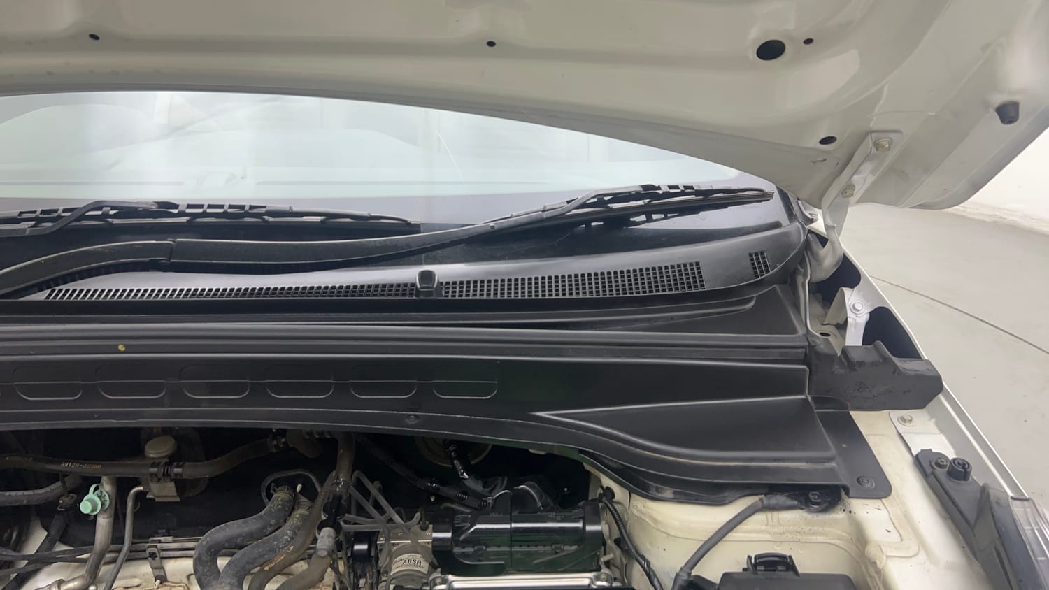 Used 2016 Hyundai Creta 1.6 SX Plus Petrol Petrol Manual engine ENGINE LEFT SIDE HINGE & APRON VIEW
