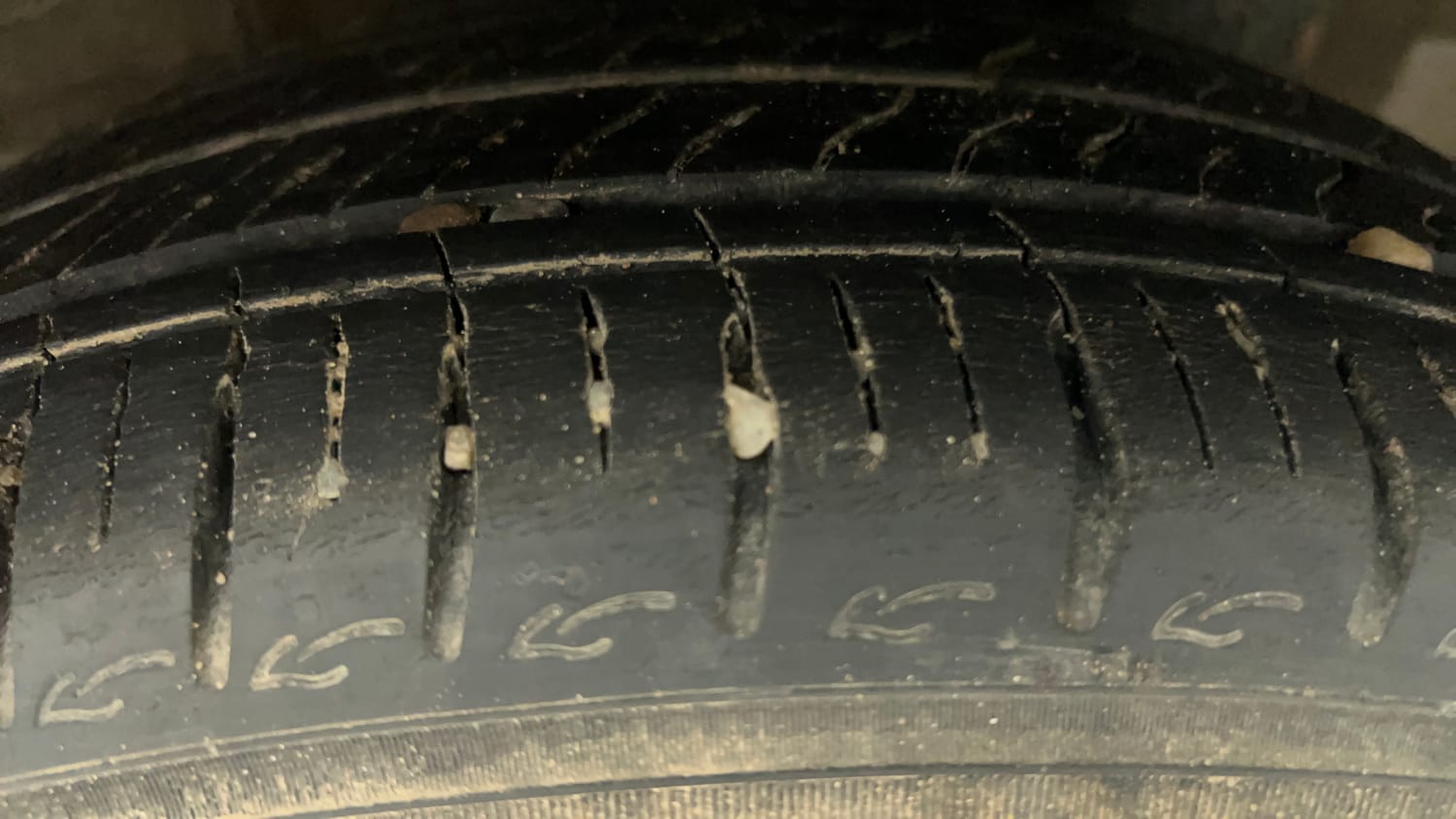 Used 2024 Hyundai Grand i10 Nios Sportz 1.2 Kappa CNG Cng Manual tyres LEFT REAR TYRE TREAD VIEW