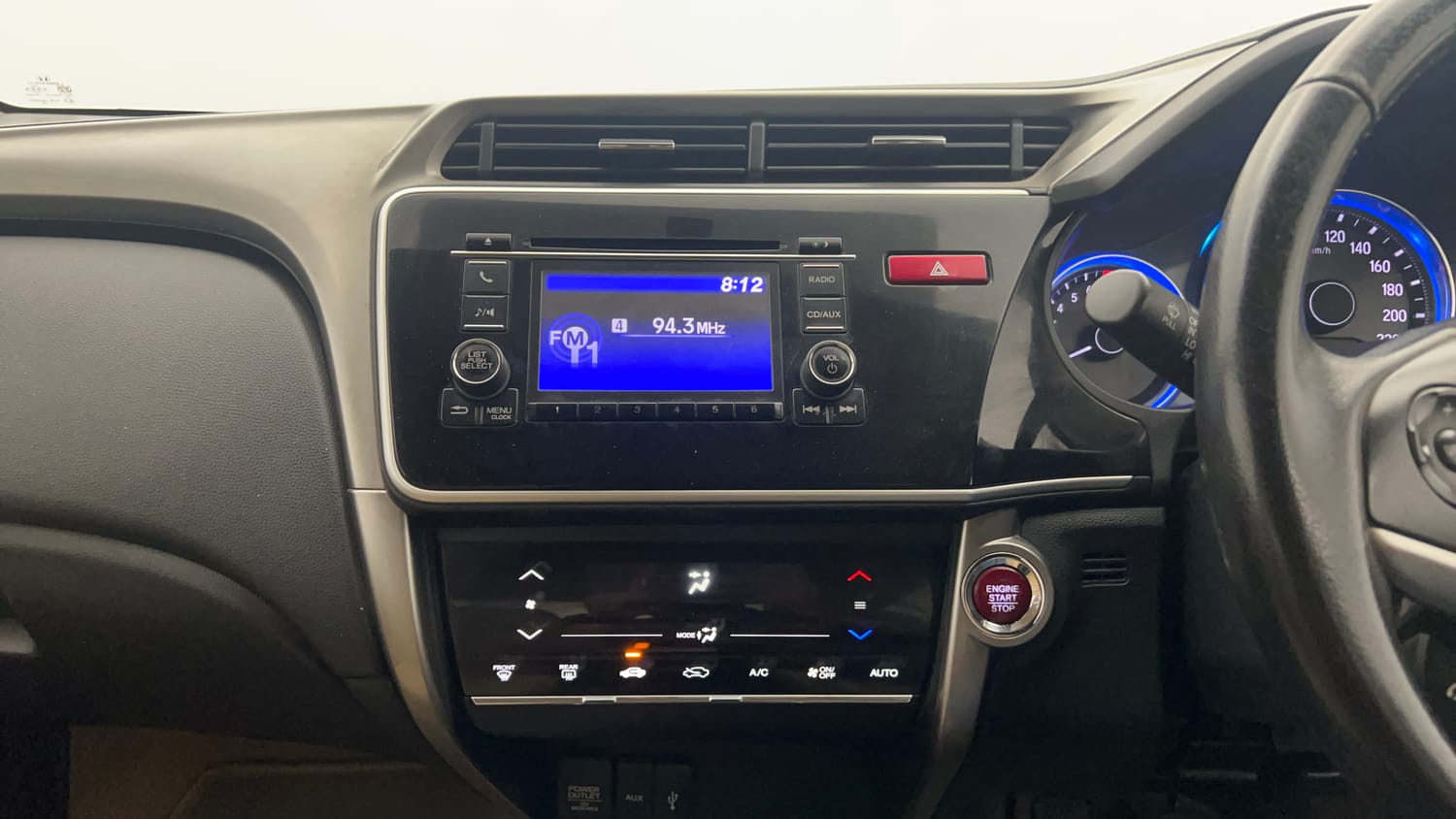 Used 2015 Honda City VX Petrol Manual interior MUSIC SYSTEM & AC CONTROL VIEW