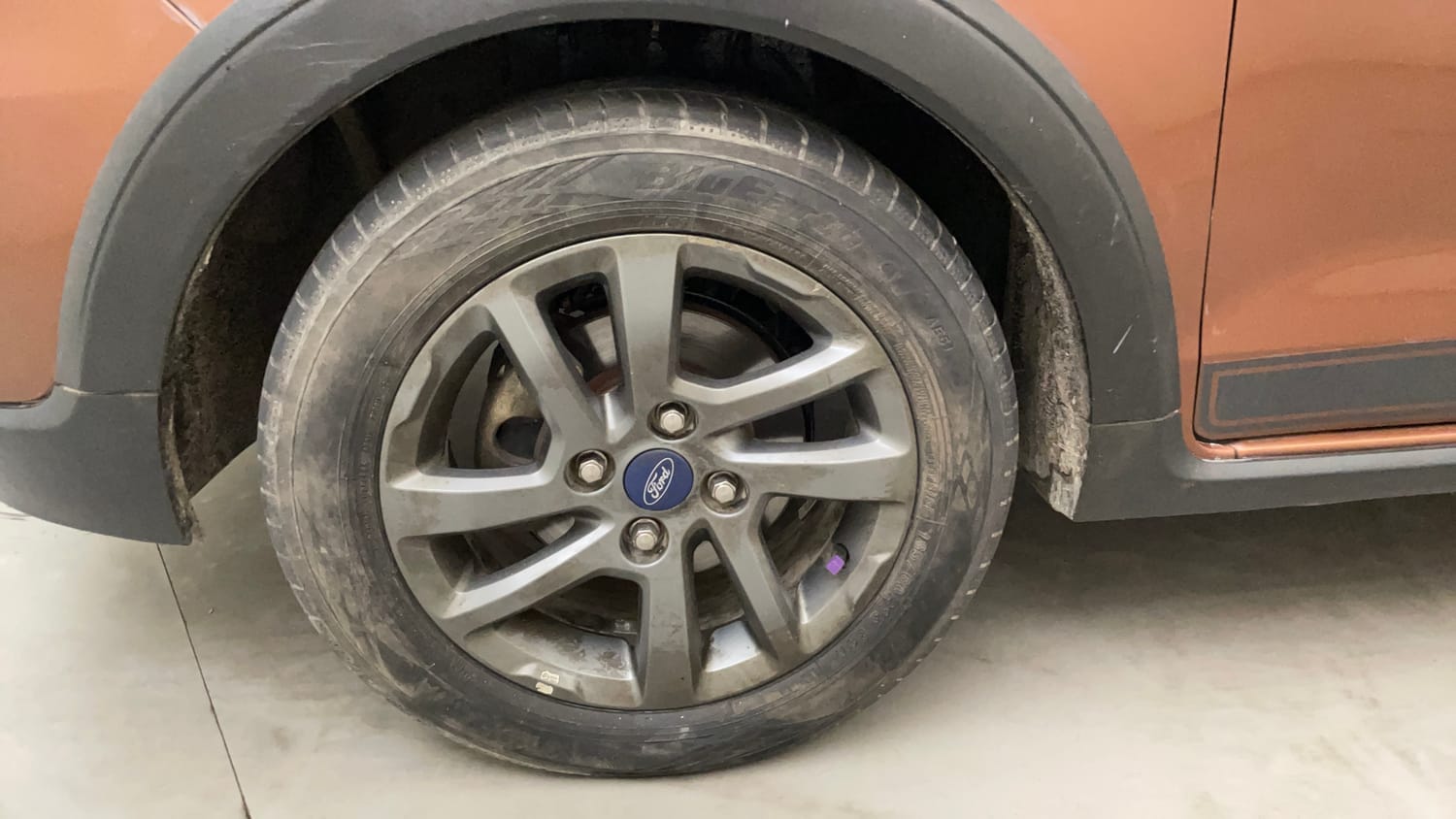 Used 2020 Ford Freestyle Titanium Plus 1.2 Ti-VCT Petrol Manual tyres LEFT FRONT TYRE RIM VIEW