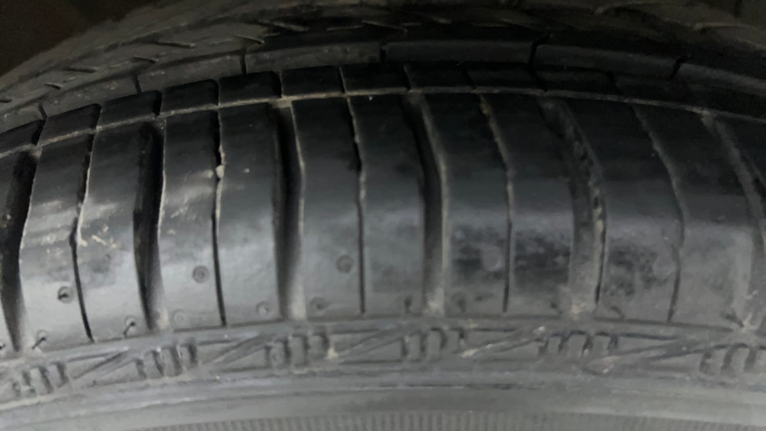 Used 2019 Hyundai Grand i10 Magna 1.2 Kappa VTVT Petrol Manual tyres RIGHT FRONT TYRE TREAD VIEW