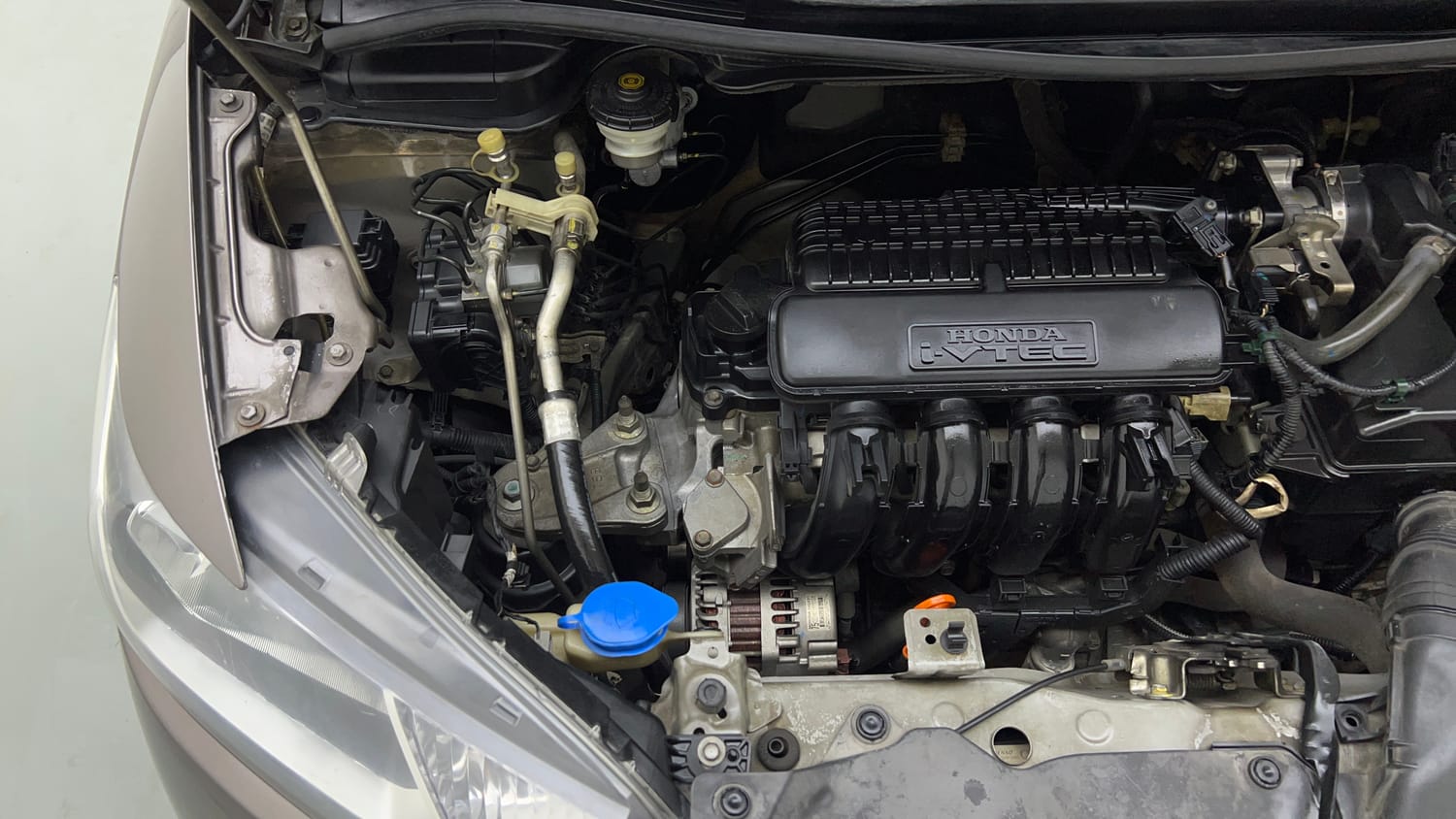Used 2015 Honda Jazz V AT Petrol Petrol Automatic engine ENGINE RIGHT SIDE VIEW