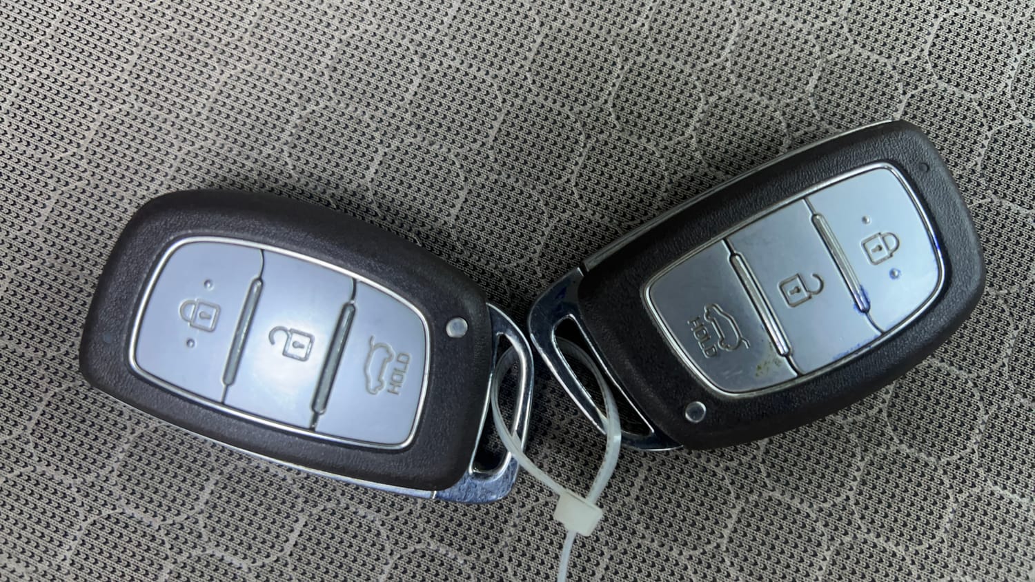 Used 2017 Hyundai Elite i20 Asta 1.2 Petrol Manual extra CAR KEY VIEW