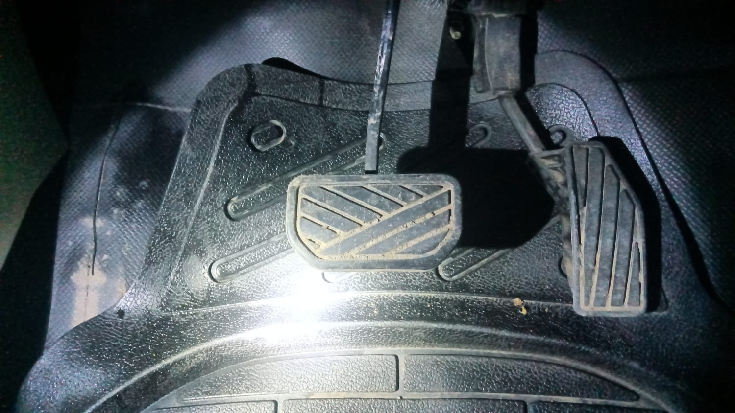 Used 2018 Maruti Suzuki Dzire VDi AMT Diesel Automatic interior PEDALS VIEW