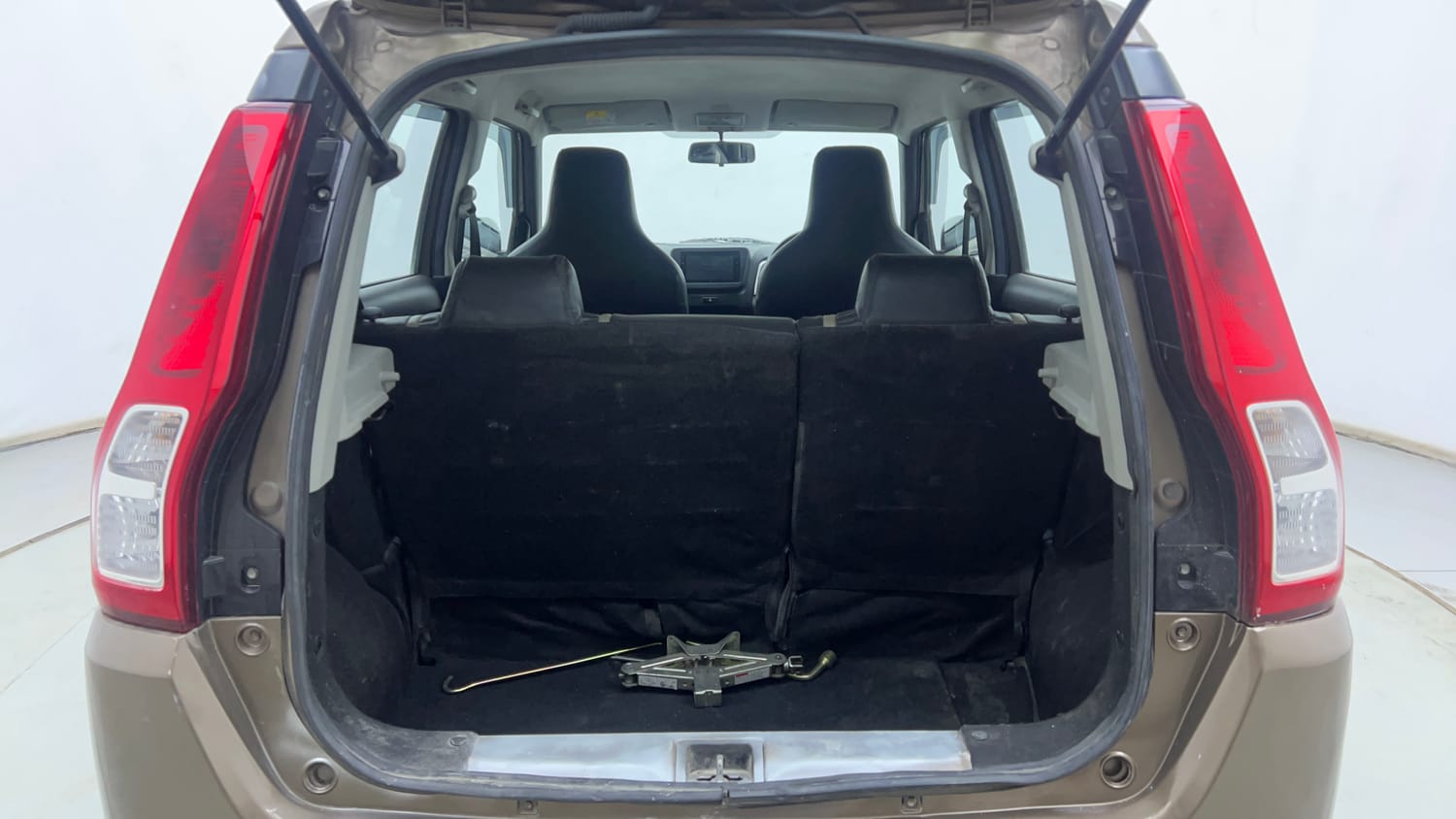 Used 2020 Maruti Suzuki Wagon R ZXi 1.2 Petrol Manual interior DICKY INSIDE VIEW