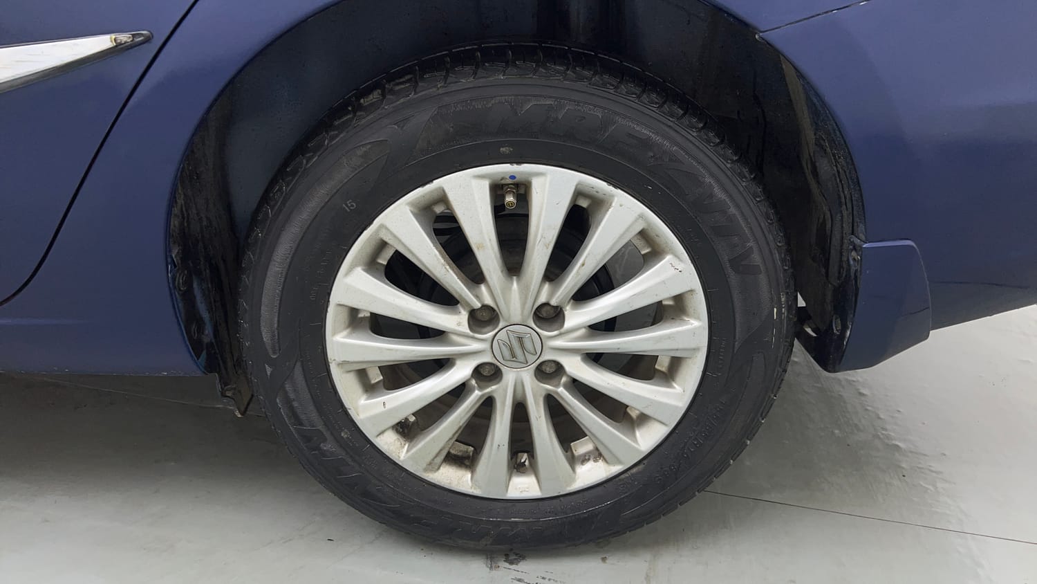 Used 2018 Maruti Suzuki Ciaz Zeta 1.4 AT Petrol Automatic tyres LEFT REAR TYRE RIM VIEW