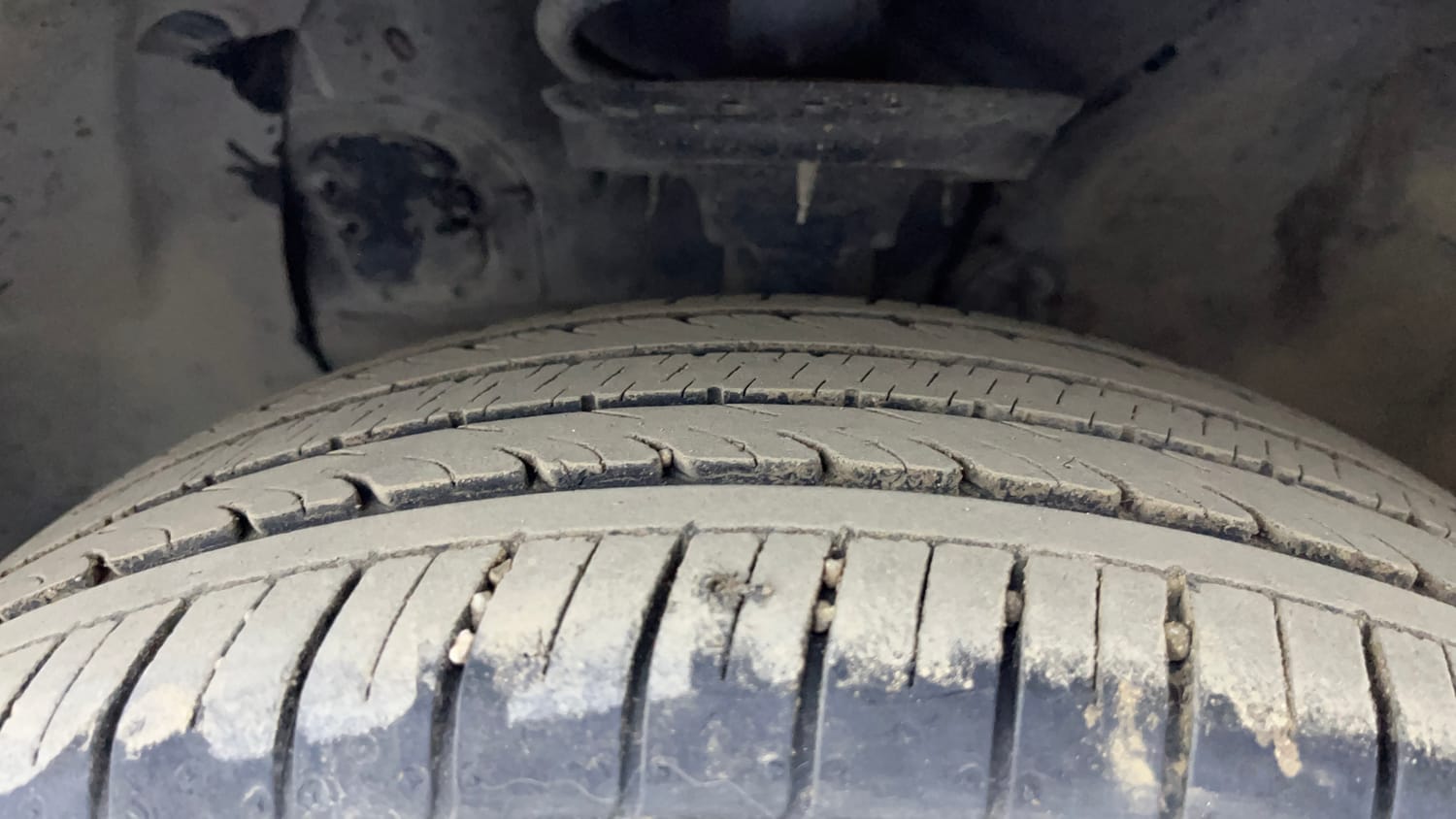 Used 2017 Hyundai Elite i20 Asta 1.2 Petrol Manual tyres LEFT FRONT TYRE TREAD VIEW
