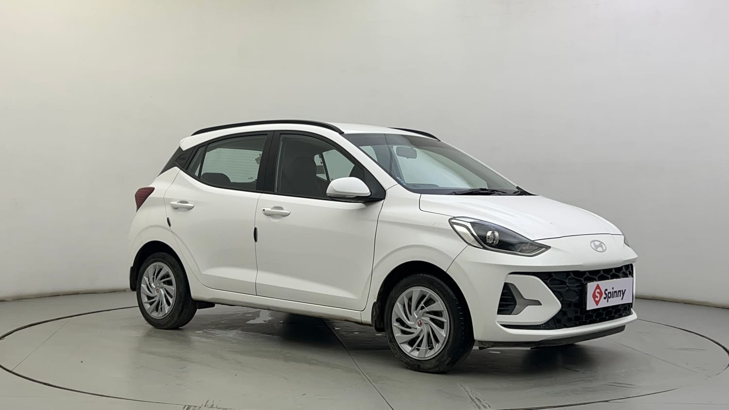 Used 2024 Hyundai Grand i10 Nios Sportz 1.2 Kappa CNG Cng Manual exterior RIGHT FRONT CORNER VIEW