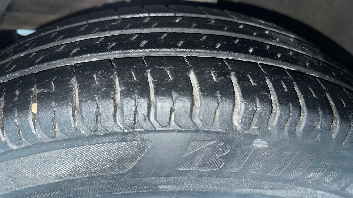 Used 2019 Maruti Suzuki Dzire VXi AMT Petrol Automatic tyres LEFT FRONT TYRE TREAD VIEW