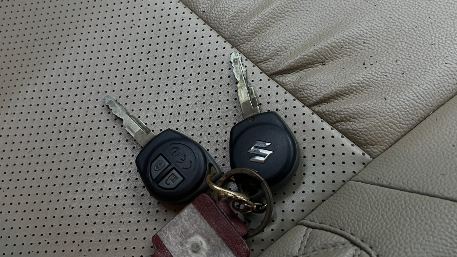 Used 2019 Maruti Suzuki Dzire VXi AMT Petrol Automatic extra CAR KEY VIEW