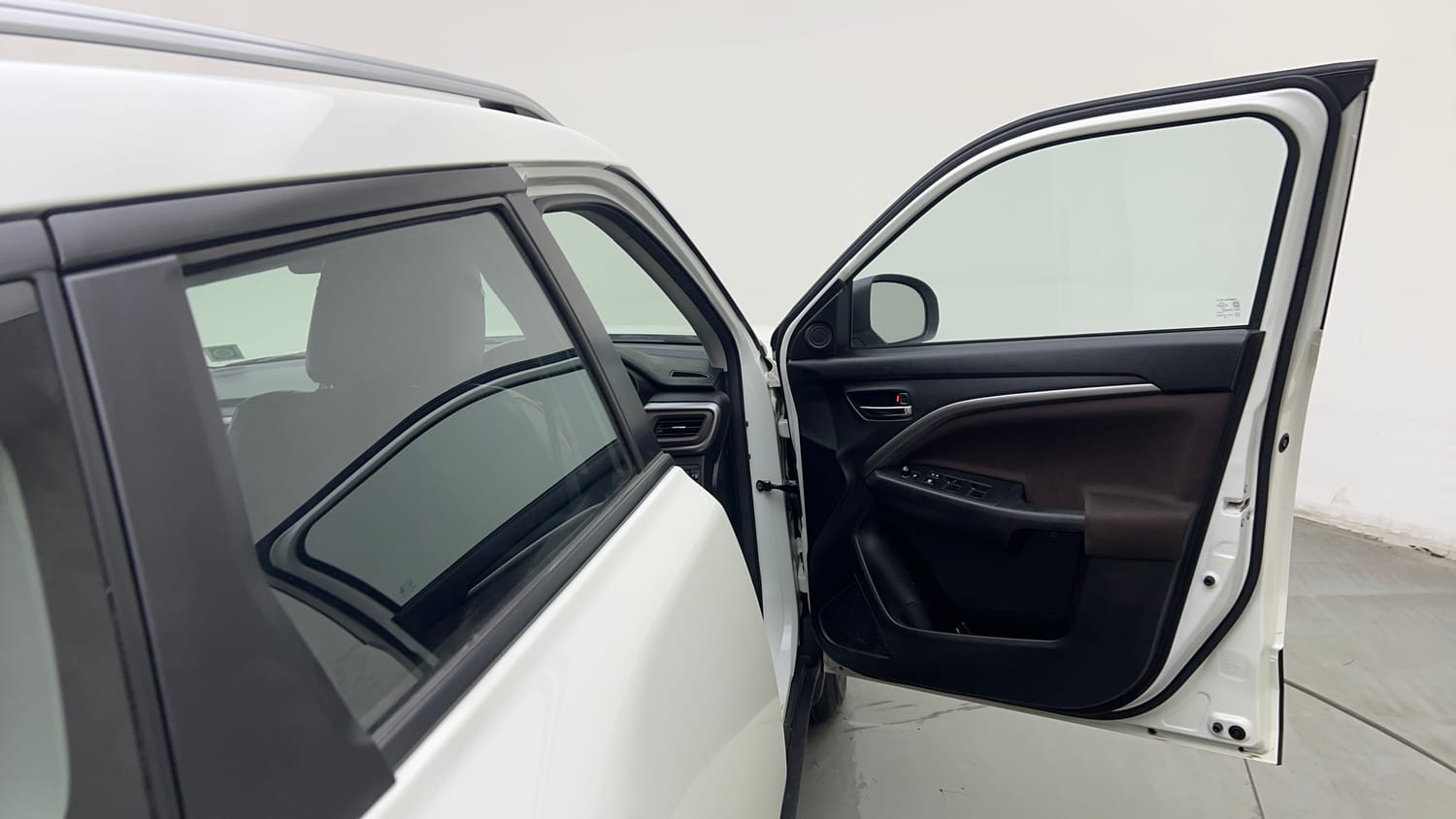Used 2024 Maruti Suzuki Brezza ZXi Petrol Manual interior RIGHT FRONT DOOR OPEN VIEW