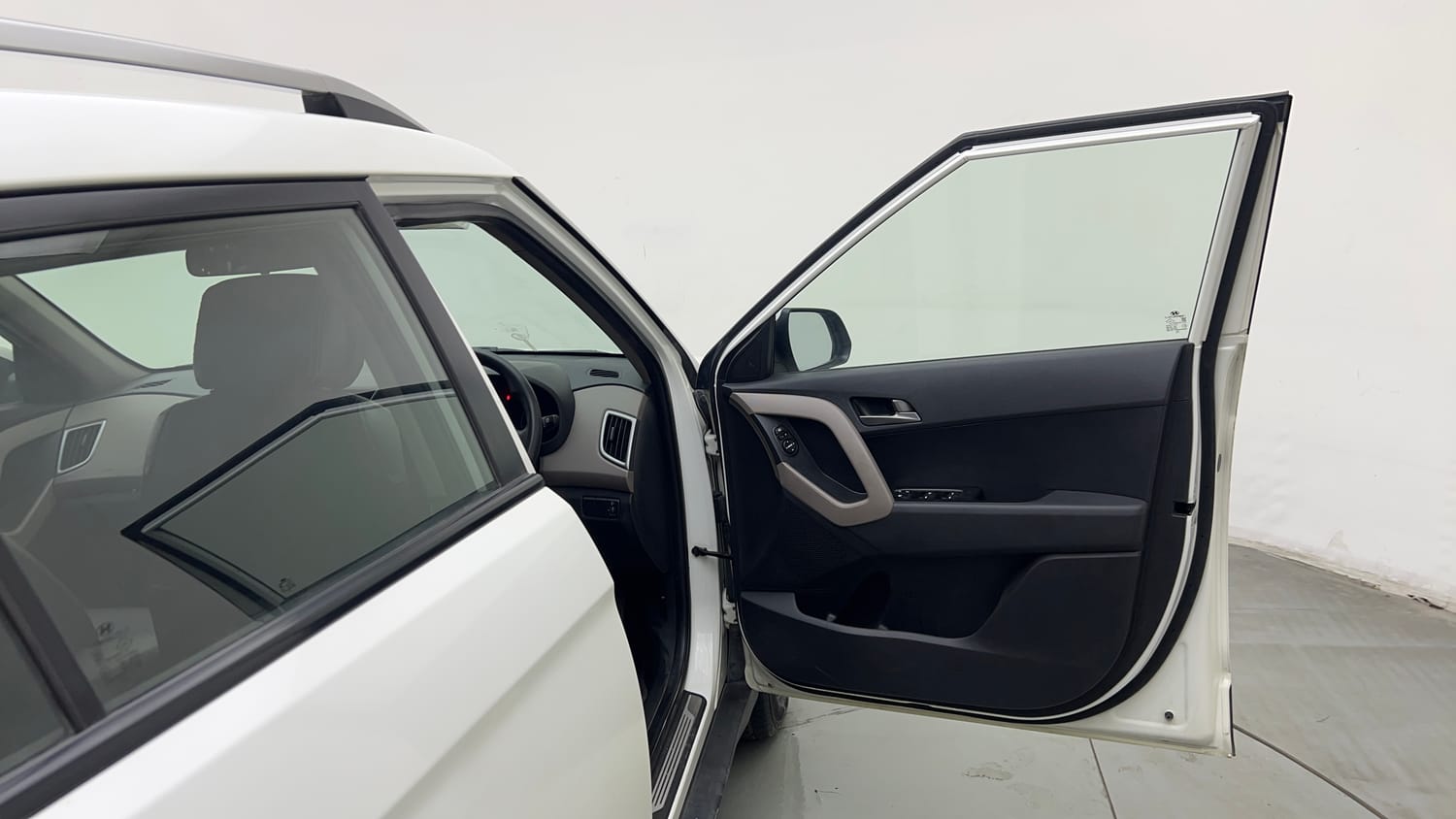 Used 2017 Hyundai Creta SX Plus 1.6  Petrol Petrol Manual interior RIGHT FRONT DOOR OPEN VIEW