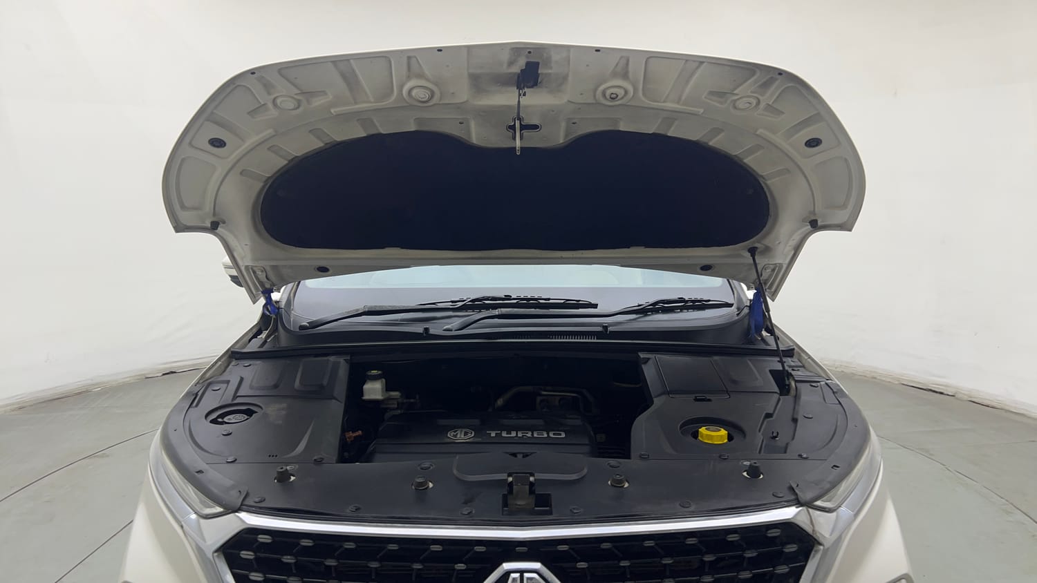 Used 2021 MG Motors Hector Sharp 1.5 Petrol Turbo DCT Petrol Automatic engine ENGINE & BONNET OPEN FRONT VIEW
