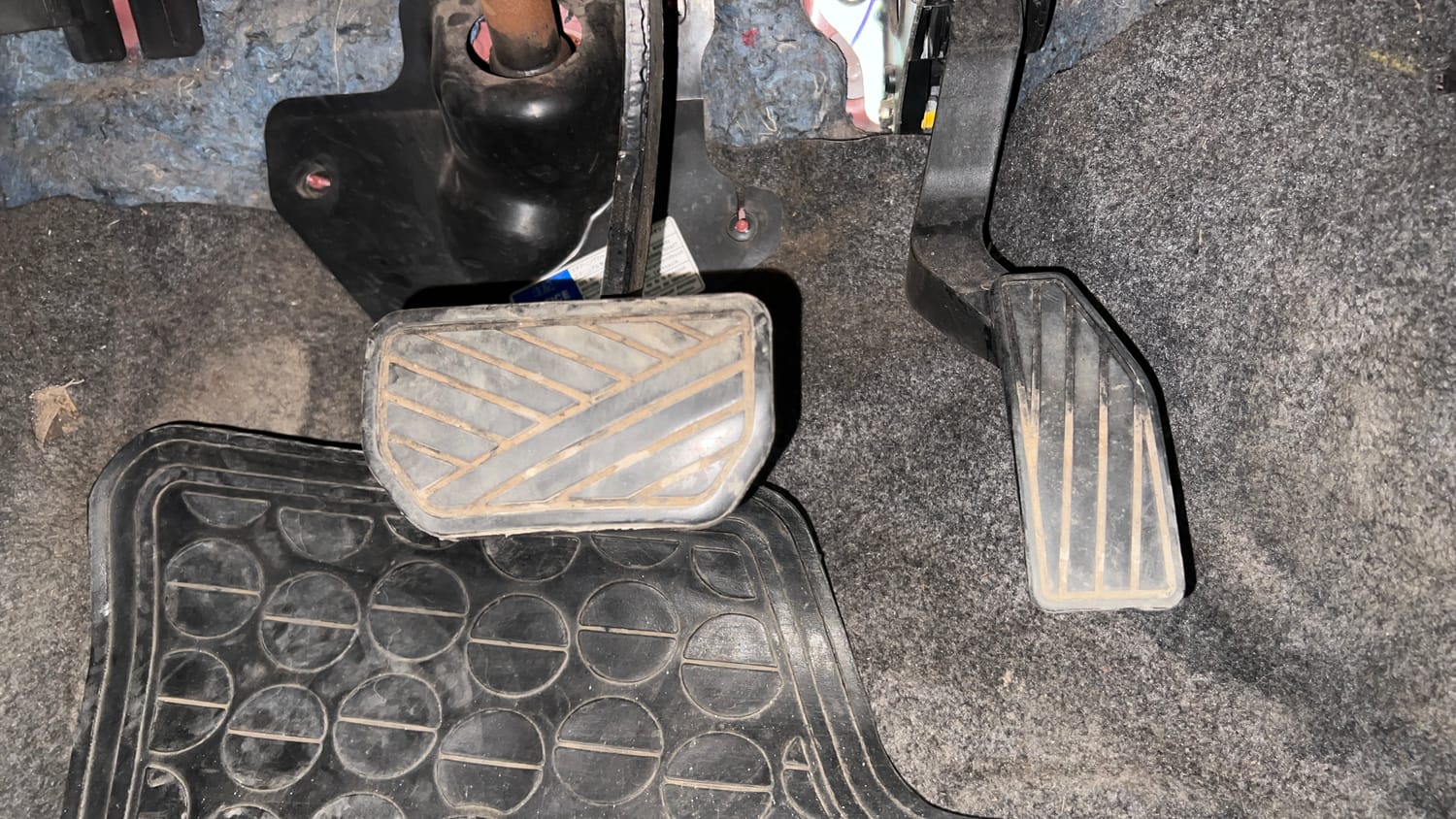 Used 2016 Maruti Suzuki Celerio ZXi AMT Petrol Automatic interior PEDALS VIEW