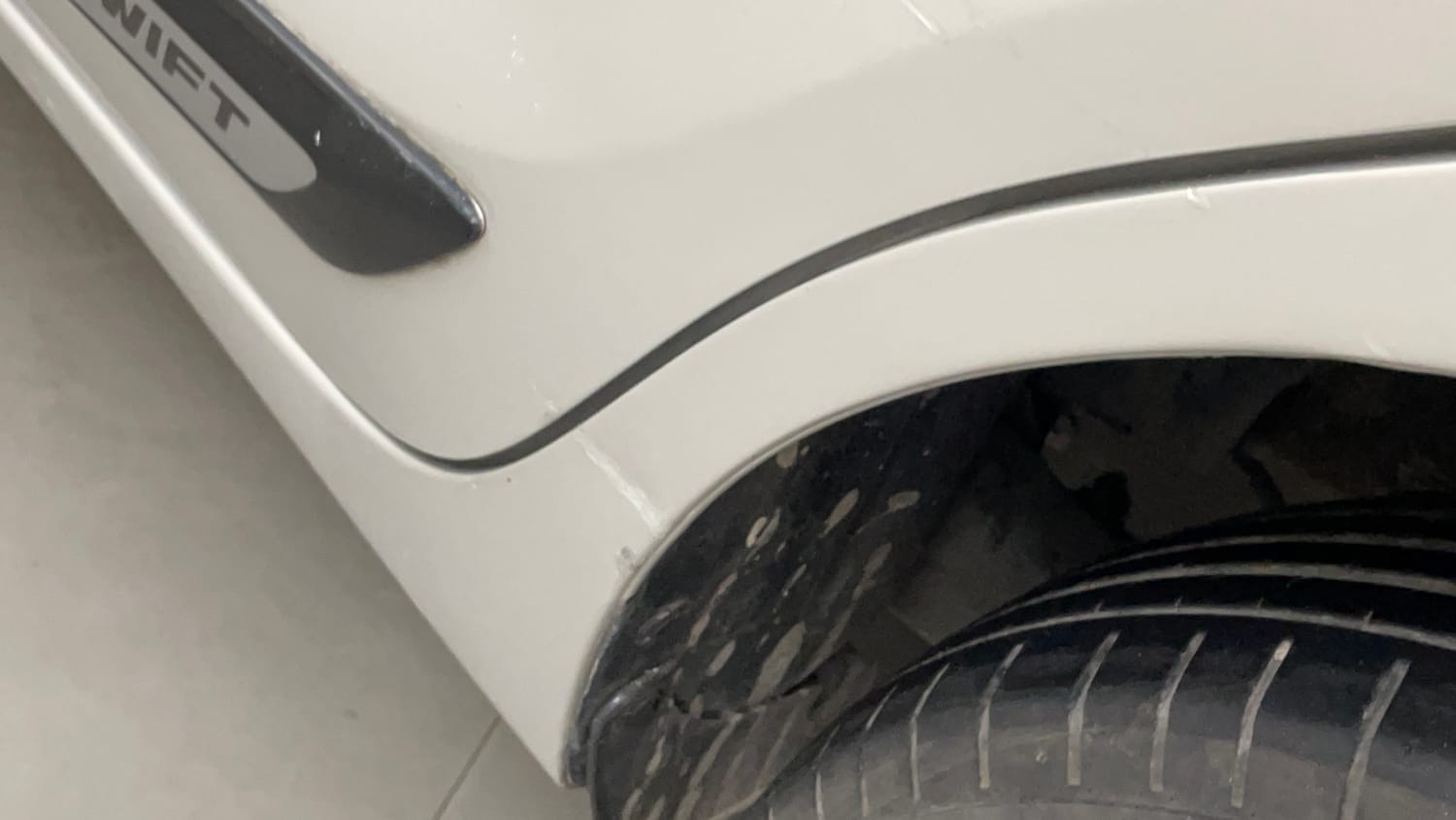 Used 2019 Maruti Suzuki Swift ZXi AMT Petrol Automatic dents MINOR SCRATCH