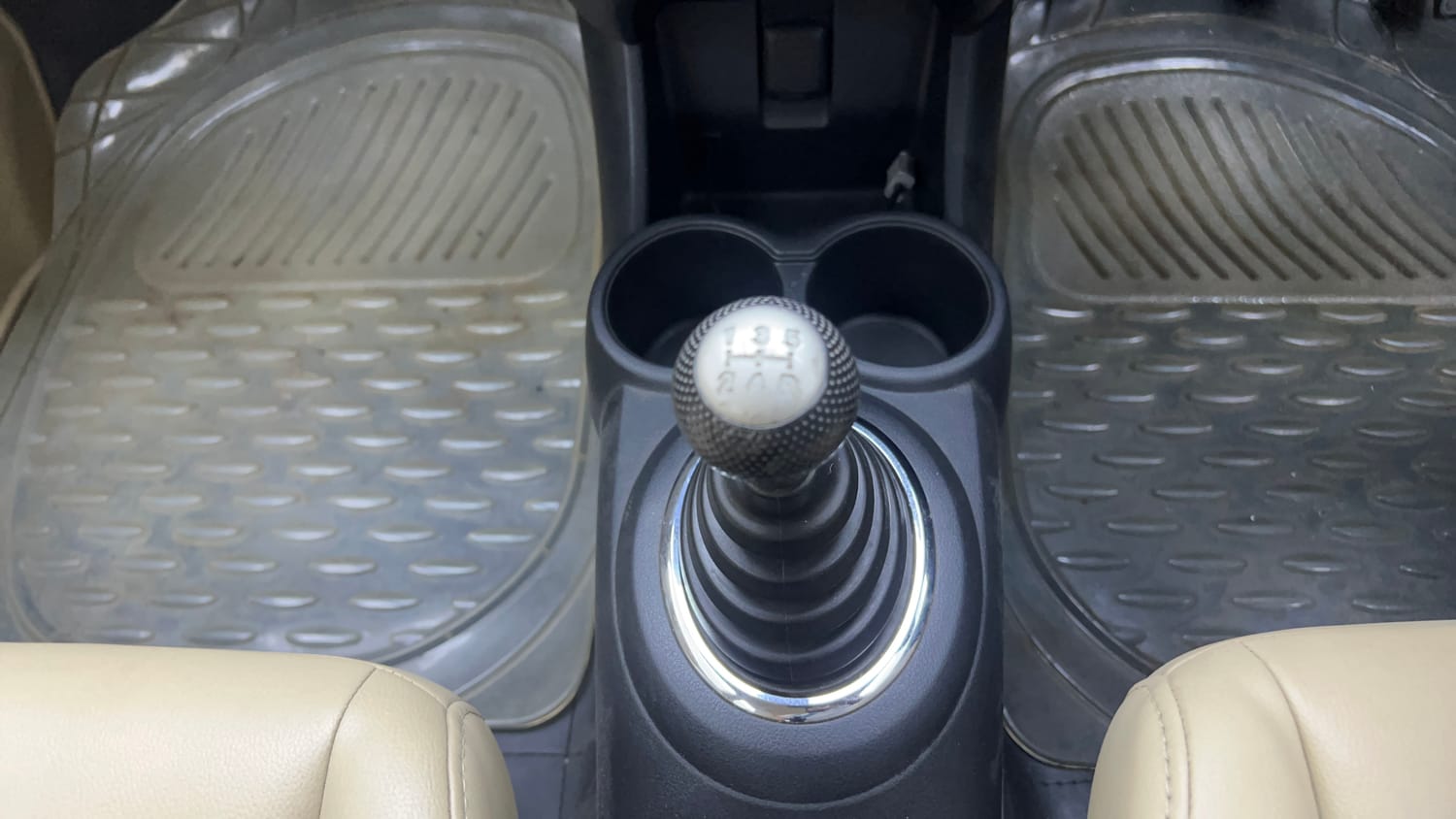 Used 2013 Honda Amaze 1.2 S i-VTEC Petrol Manual interior GEAR  KNOB VIEW
