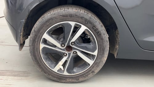 Used 2022 Tata Altroz XZ Petrol Petrol Manual tyres RIGHT REAR TYRE RIM VIEW