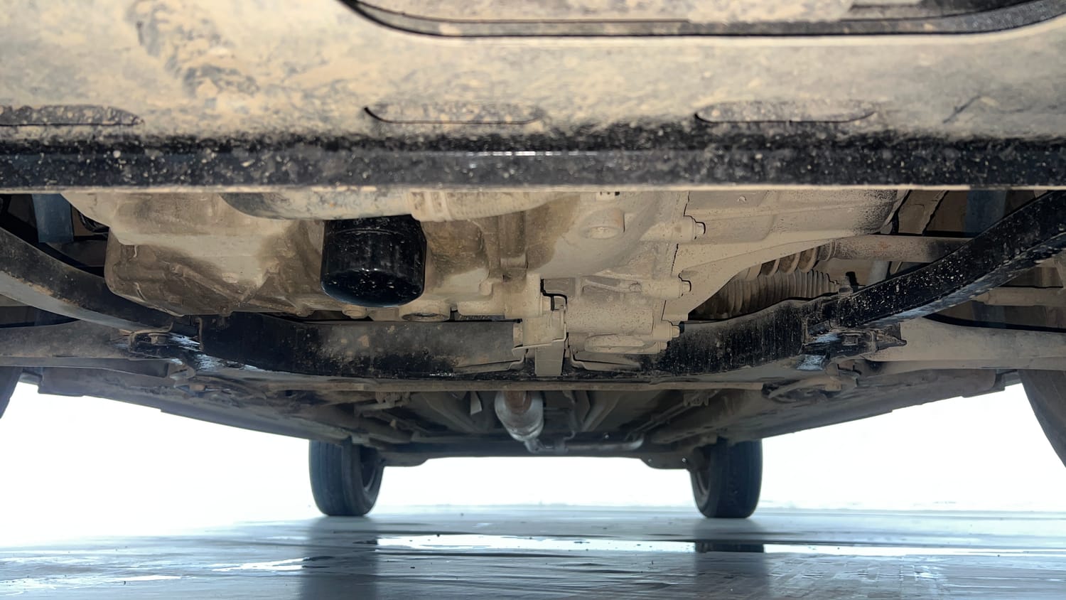 Used 2022 Nissan Magnite XE Petrol Manual extra FRONT LEFT UNDERBODY VIEW