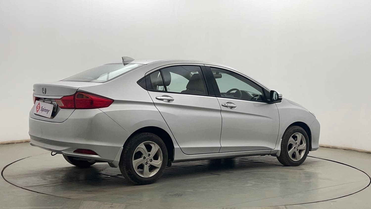 Used 2015 Honda City VX Petrol Manual exterior RIGHT REAR CORNER VIEW