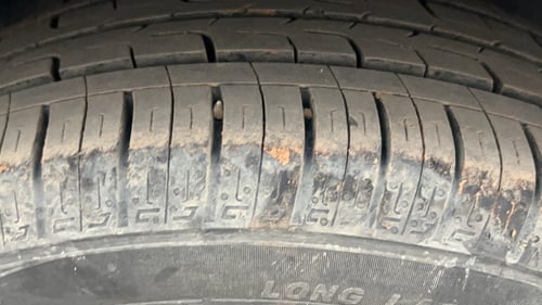 Used 2022 Tata Altroz XZ Petrol Petrol Manual tyres RIGHT FRONT TYRE TREAD VIEW