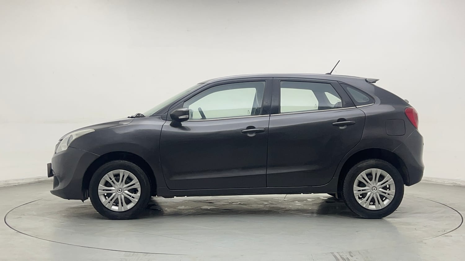 Used 2017 Maruti Suzuki Baleno Delta 1.2 Petrol Manual exterior LEFT SIDE VIEW