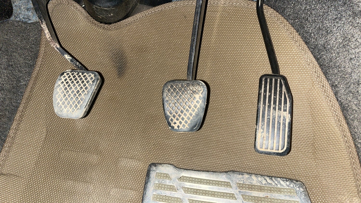 Used 2013 Honda Brio S(O)MT Petrol Manual interior PEDALS VIEW