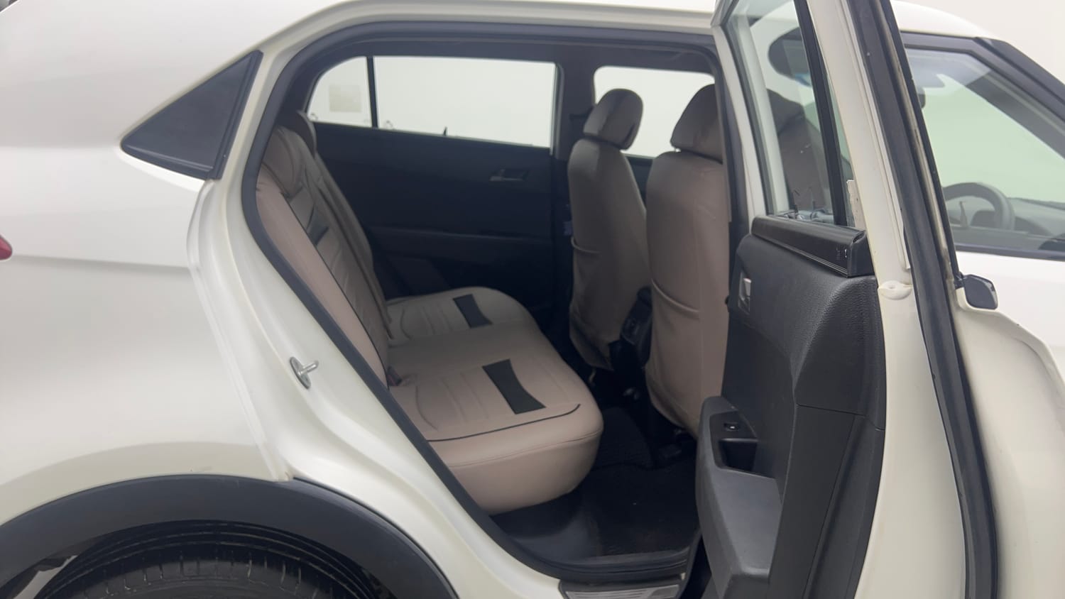 Used 2016 Hyundai Creta 1.6 SX Plus Petrol Petrol Manual interior RIGHT SIDE REAR DOOR CABIN VIEW