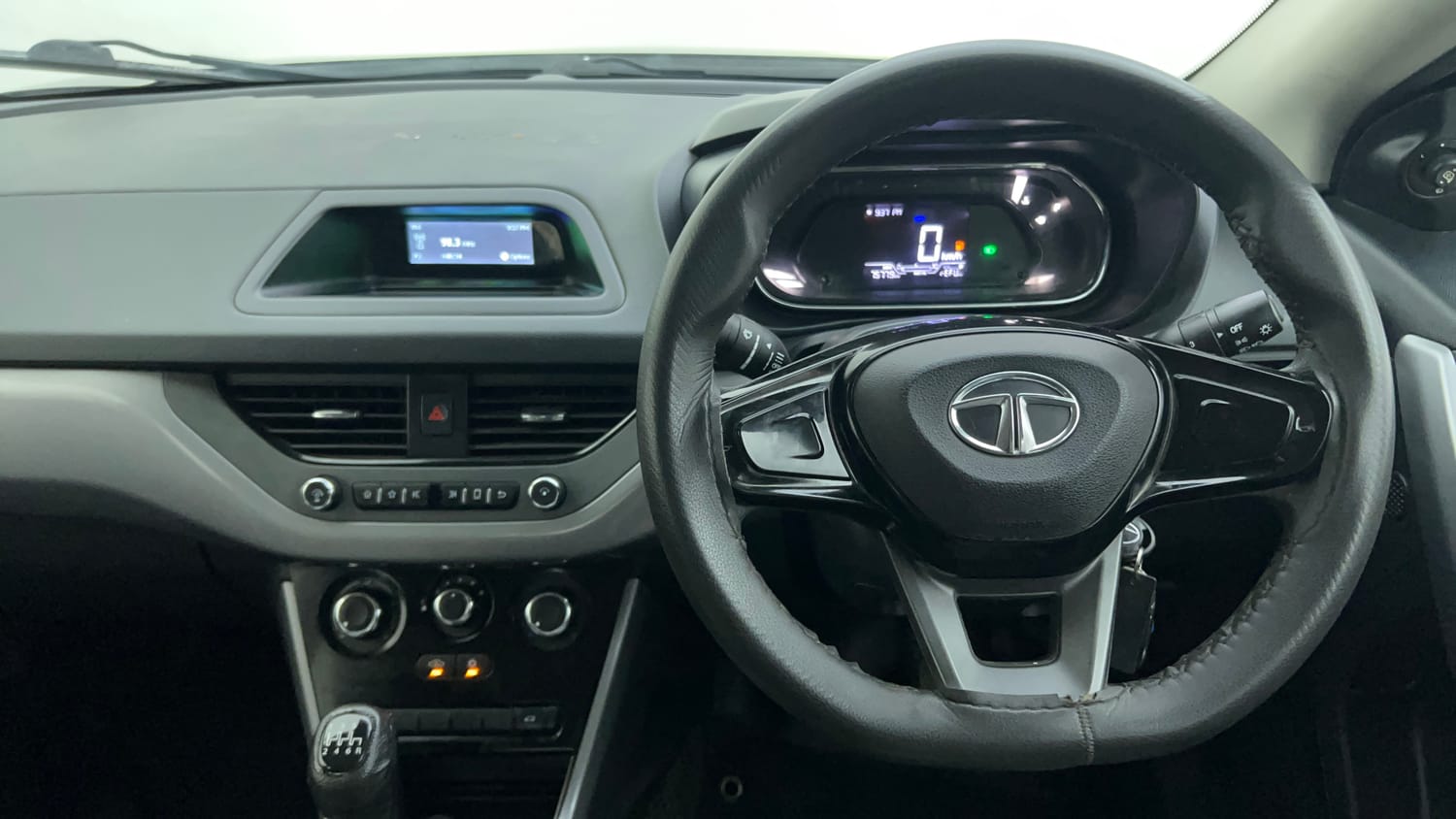 Used 2021 Tata Nexon XM Petrol Manual interior STEERING VIEW
