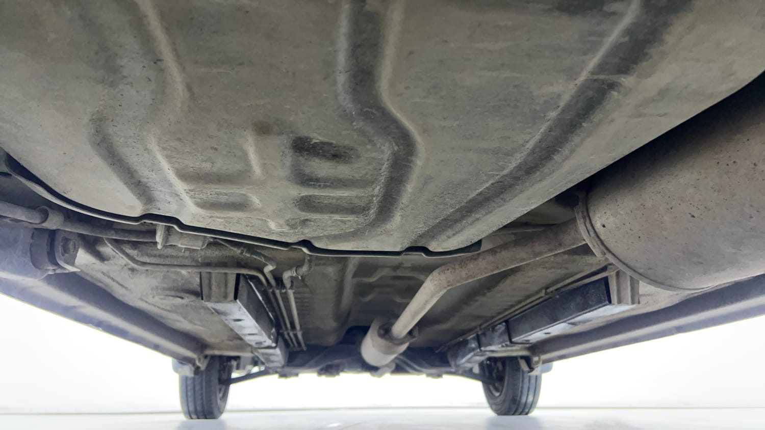 Used 2016 Maruti Suzuki Wagon R LXI CNG Cng Manual extra REAR UNDERBODY VIEW (TAKEN FROM REAR)