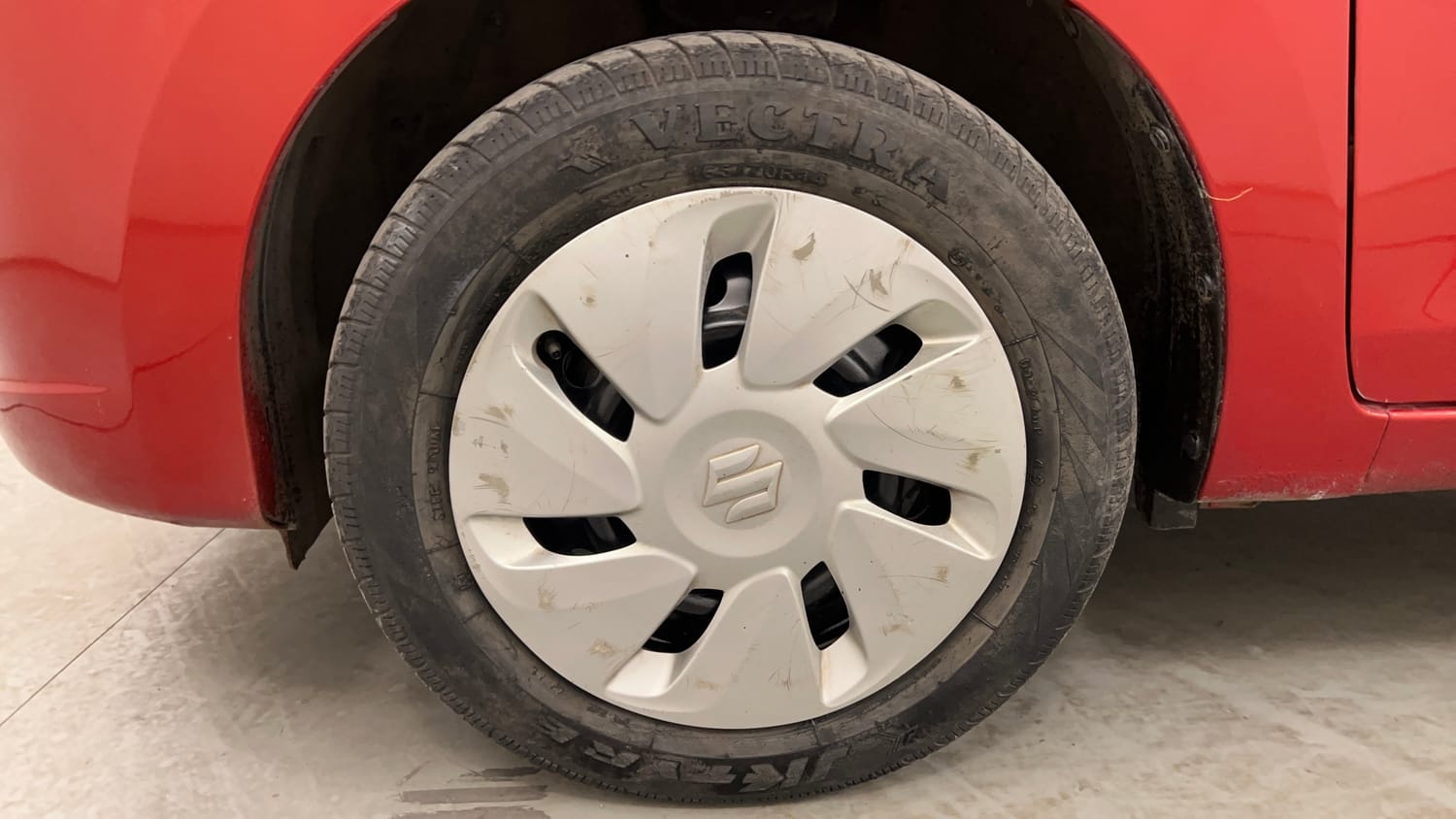 Used 2016 Maruti Suzuki Celerio ZXi AMT Petrol Automatic tyres LEFT FRONT TYRE RIM VIEW
