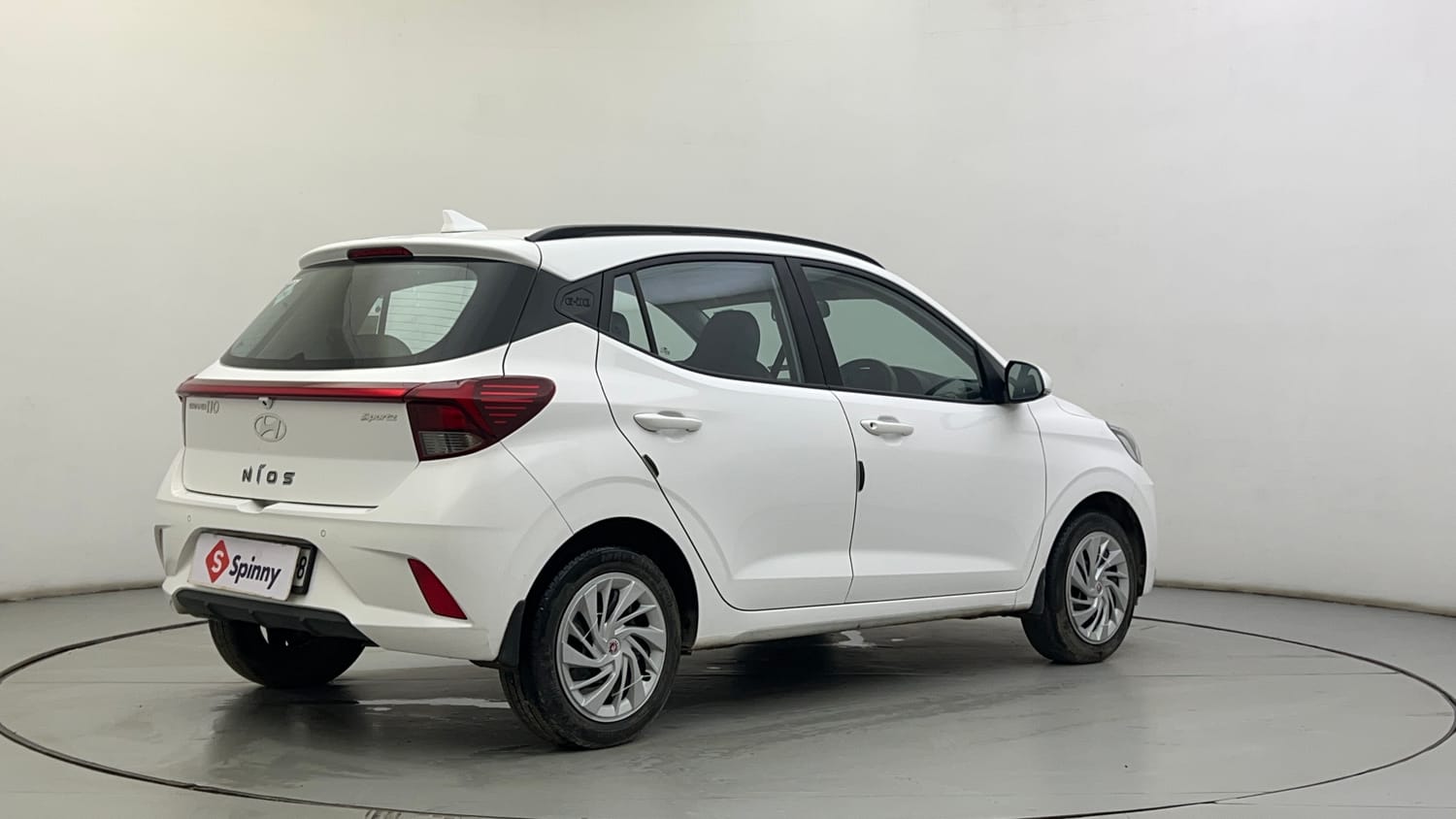 Used 2024 Hyundai Grand i10 Nios Sportz 1.2 Kappa CNG Cng Manual exterior RIGHT REAR CORNER VIEW