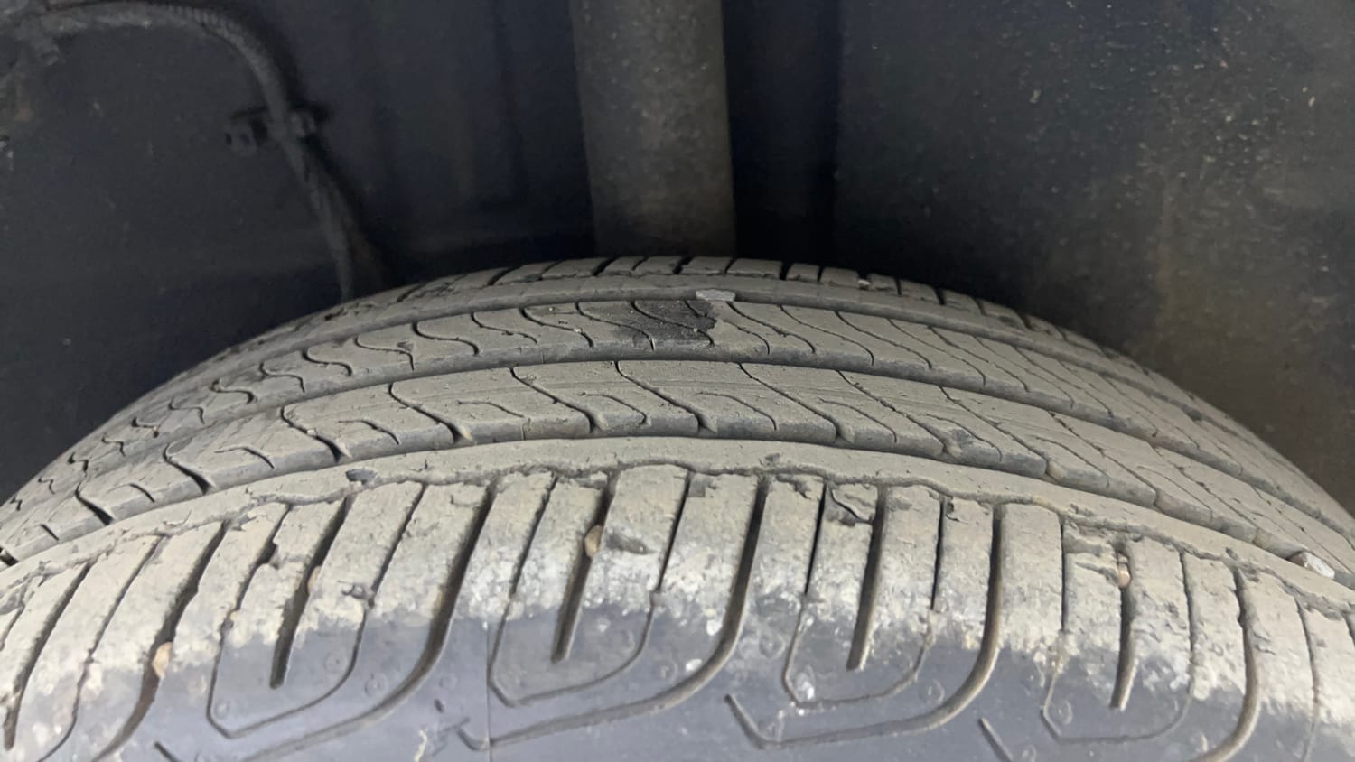 Used 2022 Tata Altroz XZ Plus Diesel Diesel Manual tyres LEFT REAR TYRE TREAD VIEW