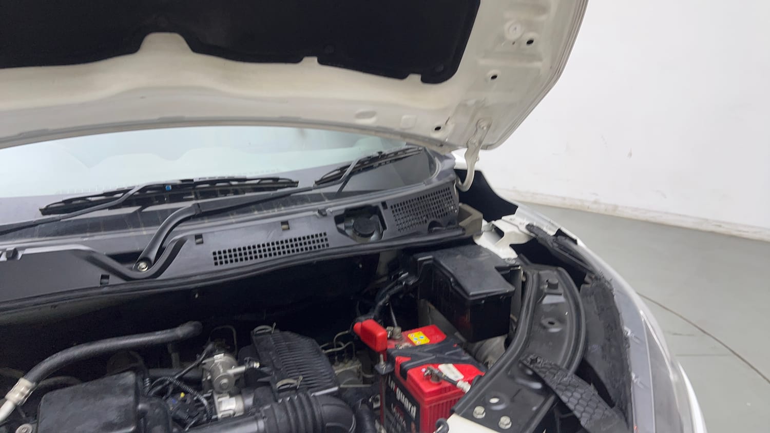 Used 2022 Nissan Magnite XE Petrol Manual engine ENGINE LEFT SIDE HINGE & APRON VIEW