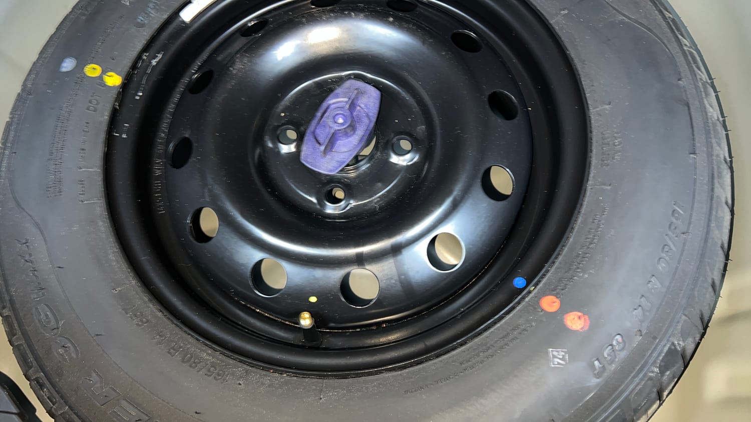 Used 2019 Maruti Suzuki Swift VXi AMT Petrol Automatic tyres SPARE TYRE VIEW