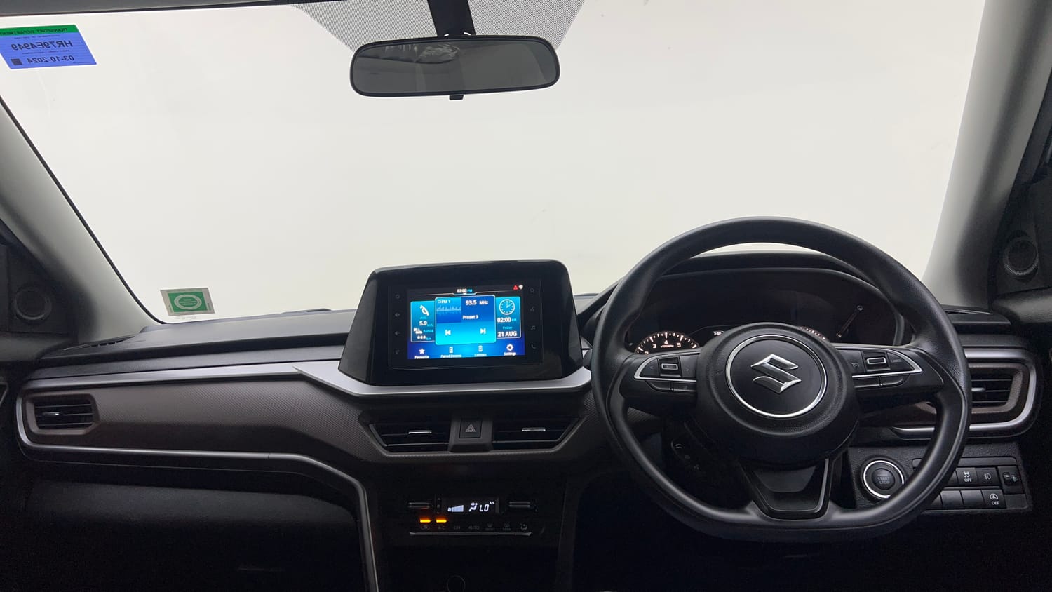 Used 2024 Maruti Suzuki Brezza ZXi Petrol Manual interior DASHBOARD VIEW