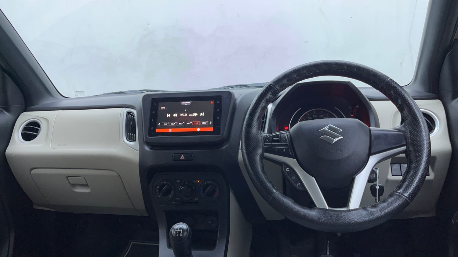 Used 2022 Maruti Suzuki Wagon R ZXi 1.2 Petrol Manual interior DASHBOARD VIEW