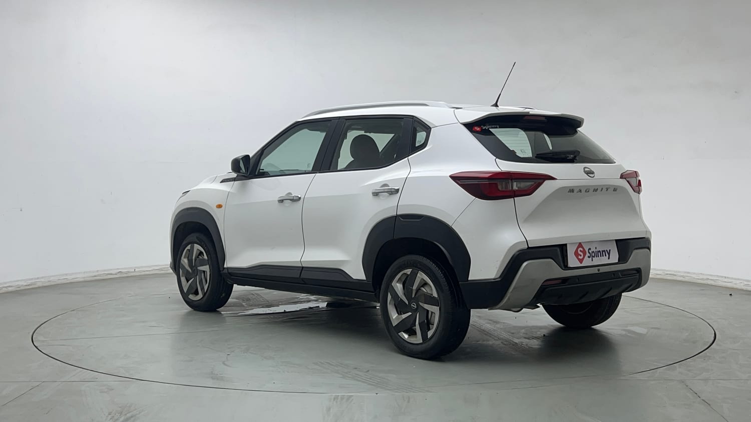 Used 2022 Nissan Magnite XE Petrol Manual exterior LEFT REAR CORNER VIEW