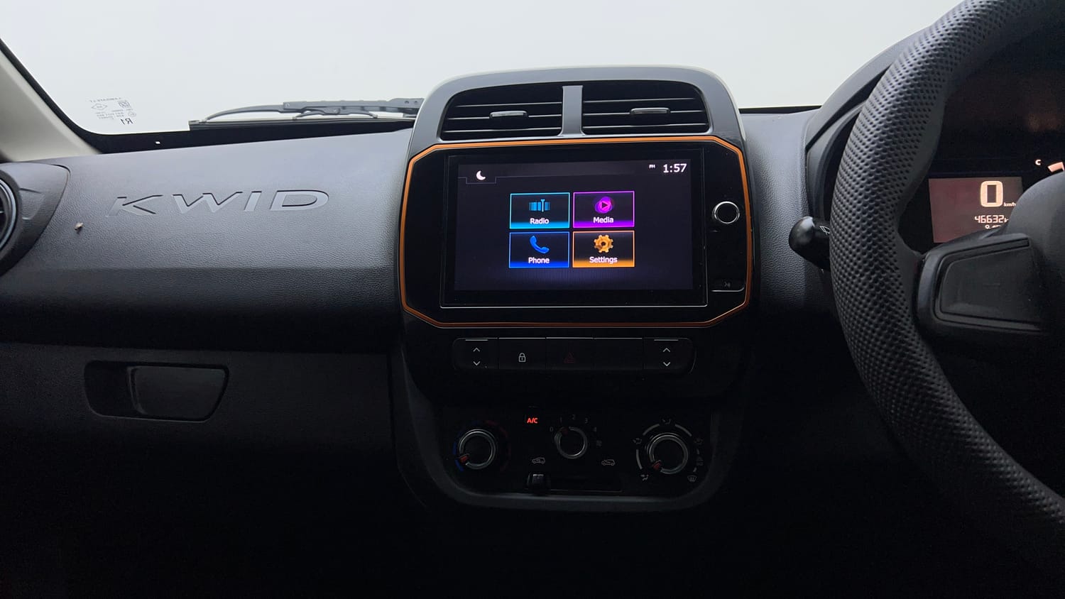 Used 2020 Renault Kwid CLIMBER 1.0 Petrol Manual interior MUSIC SYSTEM & AC CONTROL VIEW
