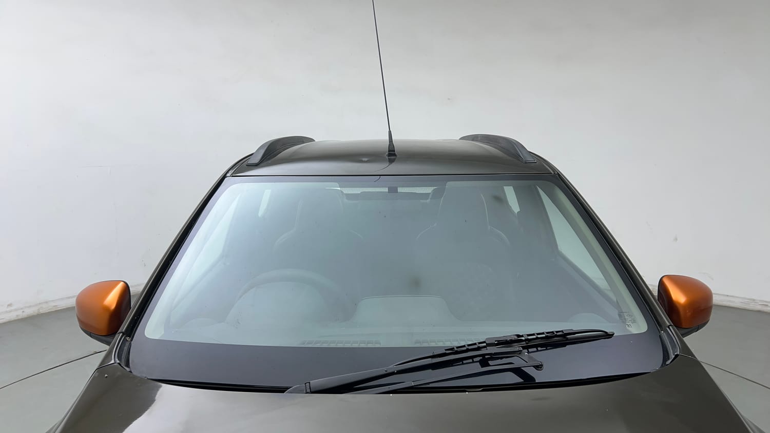 Used 2020 Renault Kwid CLIMBER 1.0 Petrol Manual exterior FRONT WINDSHIELD VIEW
