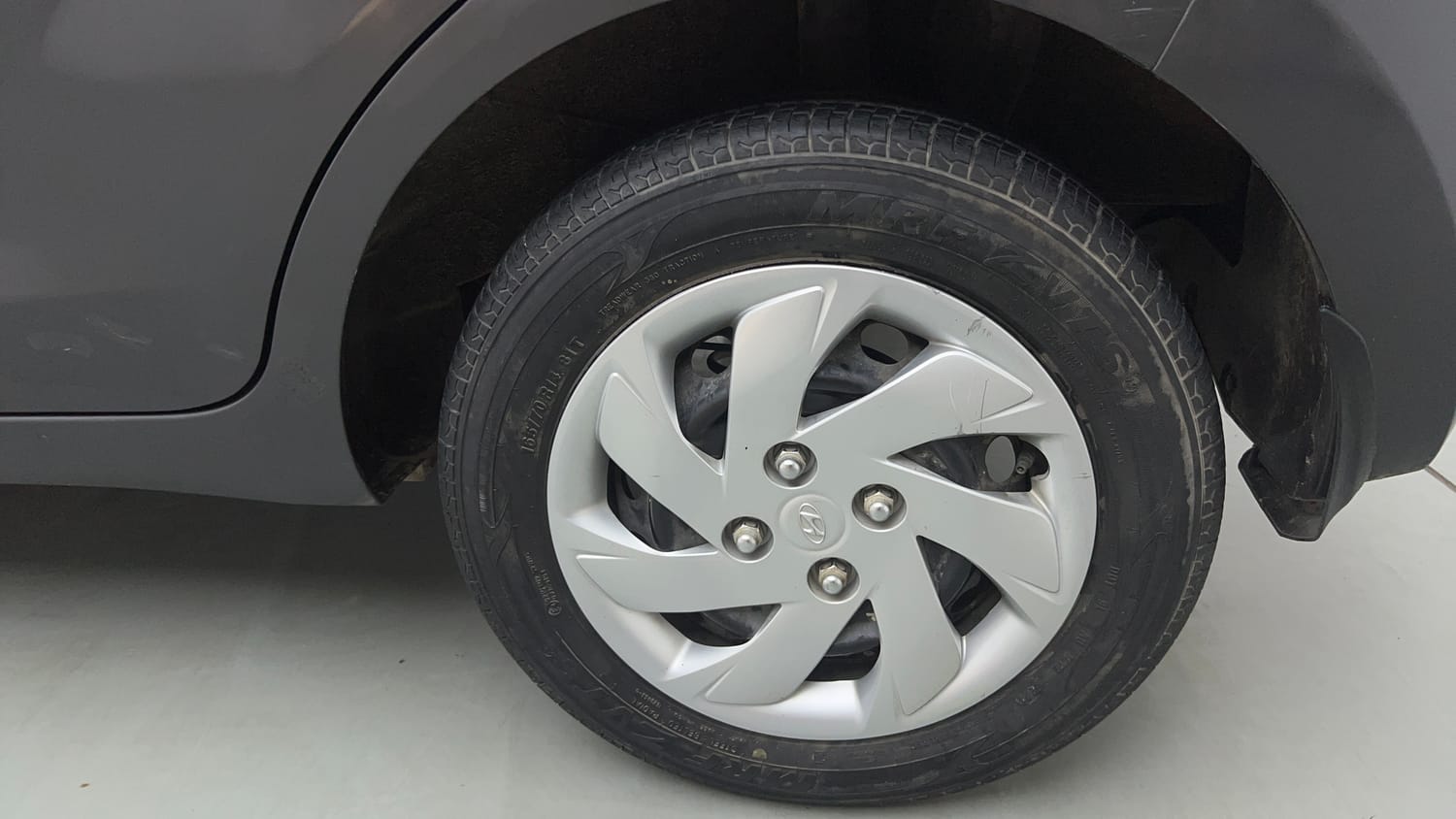 Used 2022 Hyundai Santro Sportz Petrol Manual tyres LEFT REAR TYRE RIM VIEW