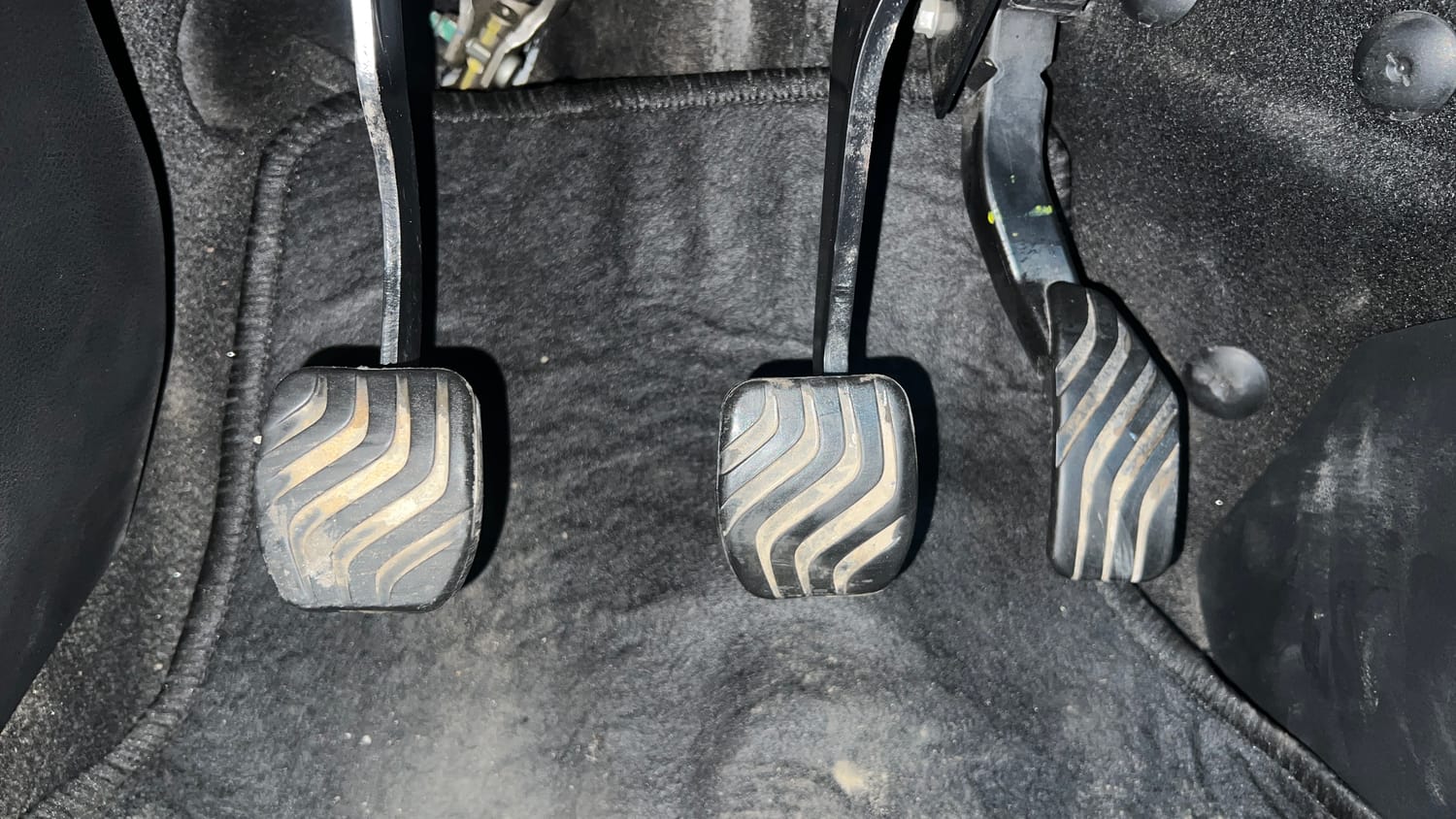 Used 2022 Nissan Magnite XE Petrol Manual interior PEDALS VIEW