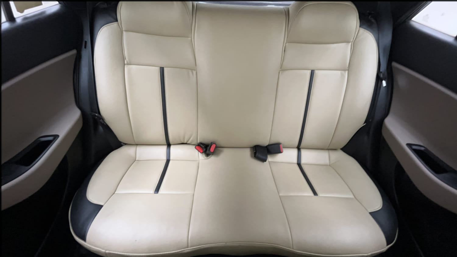 Used 2017 Hyundai Elite i20 Asta 1.2 Petrol Manual interior REAR SEAT CONDITION VIEW