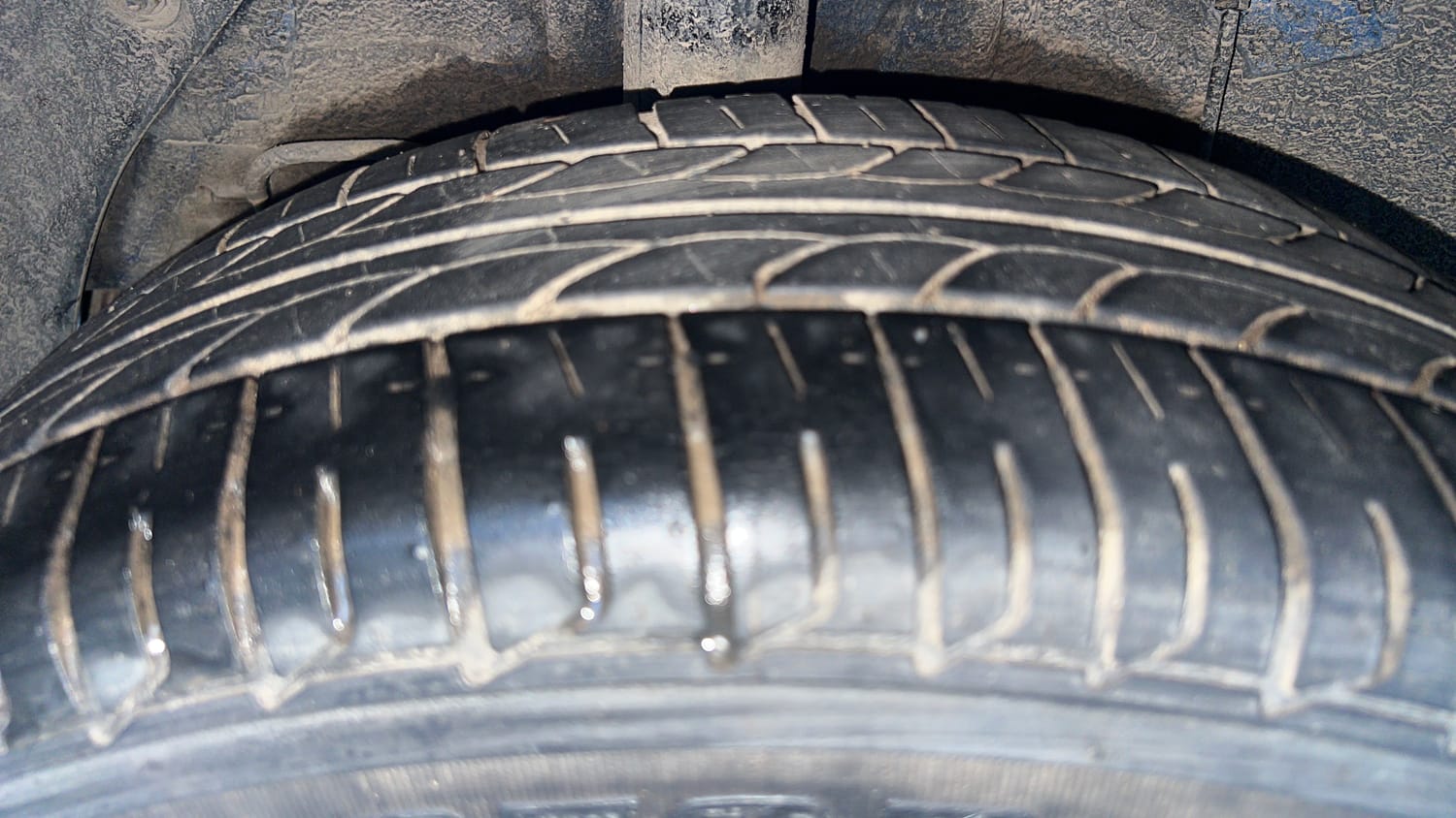 Used 2014 Hyundai Elite i20 Sportz 1.2 Petrol Manual tyres RIGHT REAR TYRE TREAD VIEW