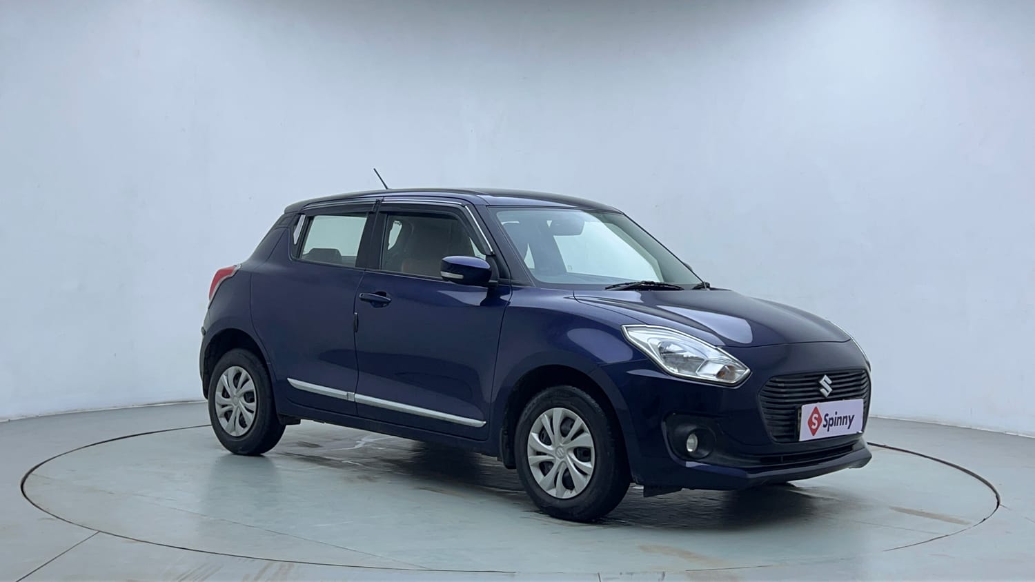 Used 2019 Maruti Suzuki Swift VXi AMT Petrol Automatic exterior RIGHT FRONT CORNER VIEW