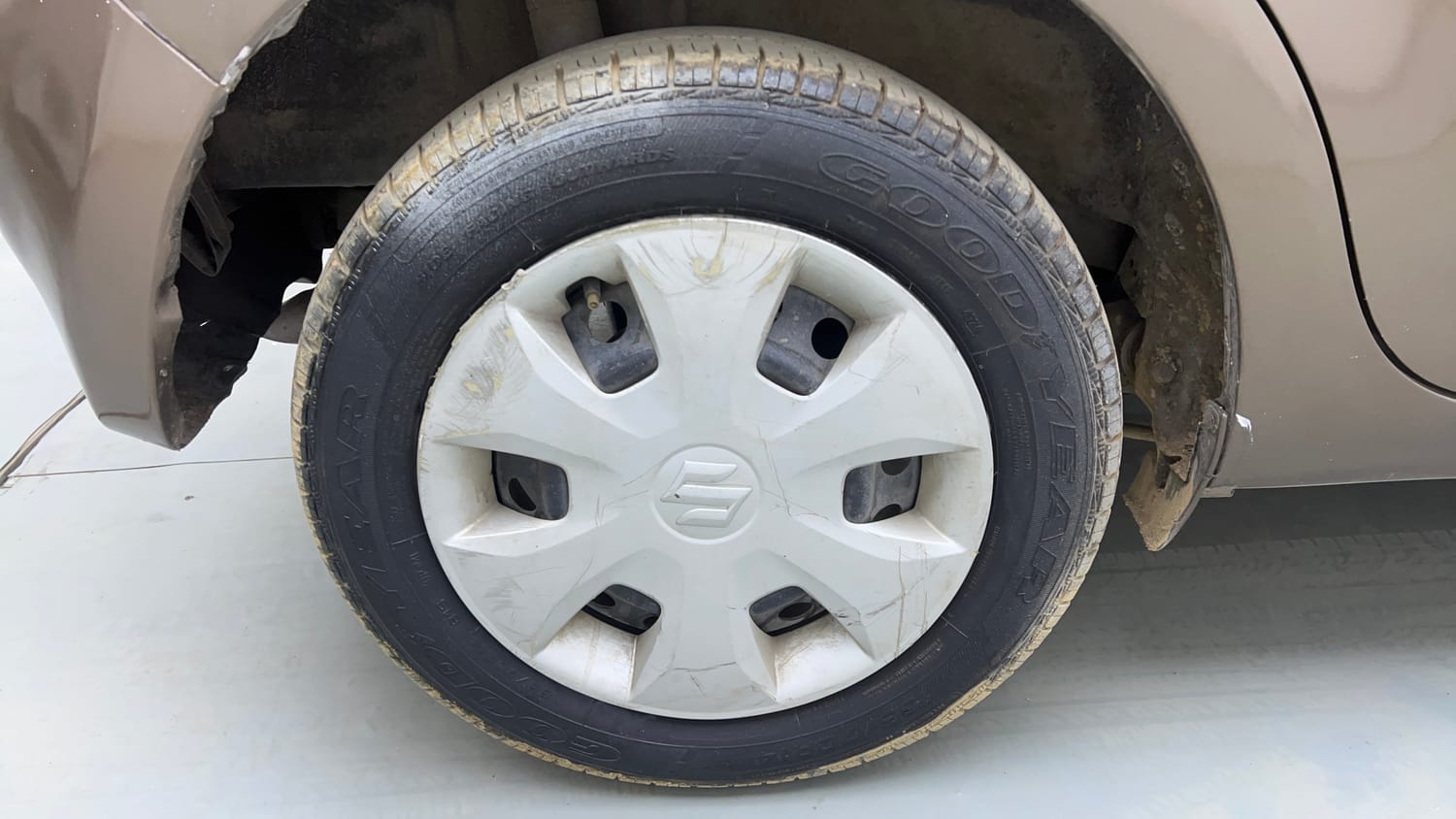 Used 2020 Maruti Suzuki Wagon R ZXi 1.2 Petrol Manual tyres RIGHT REAR TYRE RIM VIEW