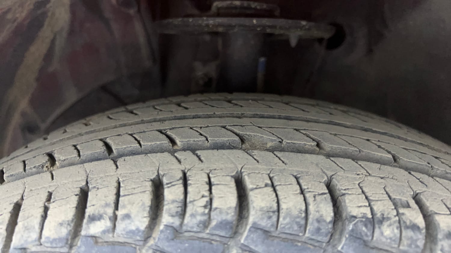 Used 2016 Maruti Suzuki Baleno Delta 1.2 AT Petrol Automatic tyres LEFT FRONT TYRE TREAD VIEW