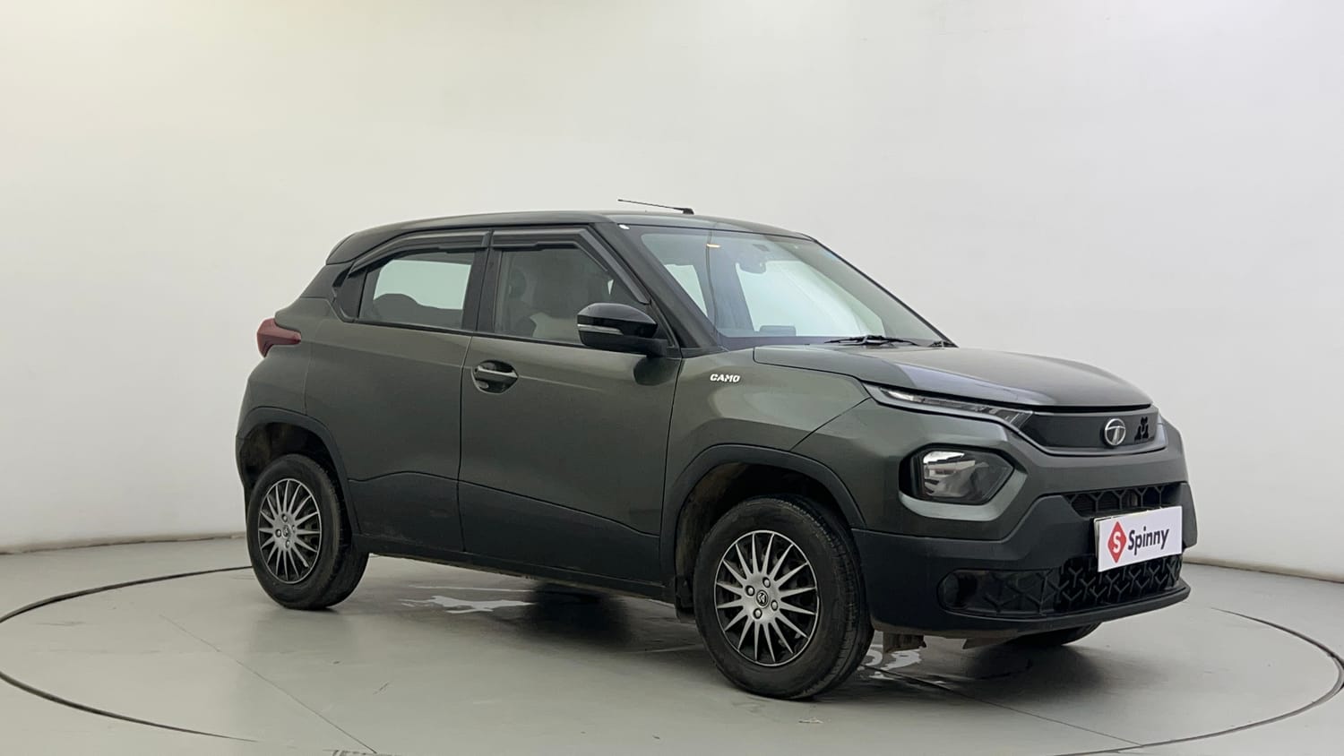 Used 2023 Tata Punch Camo Accomplished AMT Petrol Automatic exterior RIGHT FRONT CORNER VIEW