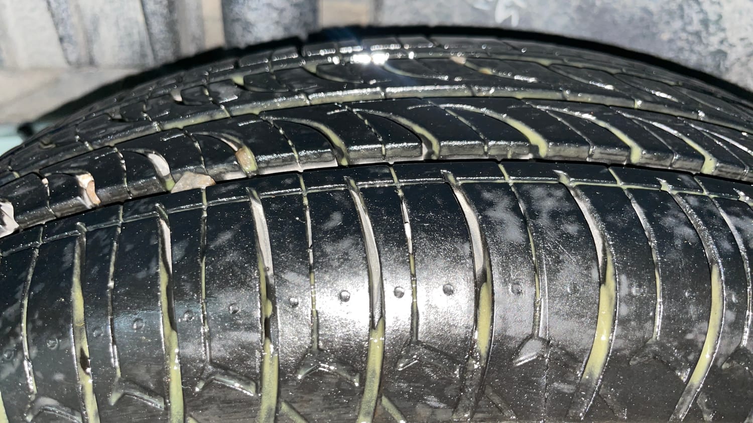 Used 2015 Maruti Suzuki Swift Dzire VXI Petrol Manual tyres RIGHT REAR TYRE TREAD VIEW